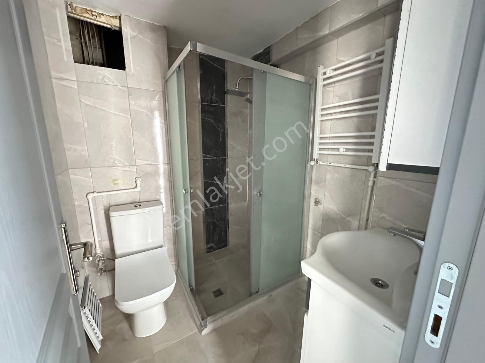 Ankara Pursaklar Ayyıldız Mahallesi Göçmen Evlerinde Kiralık Daire - Görsel 5