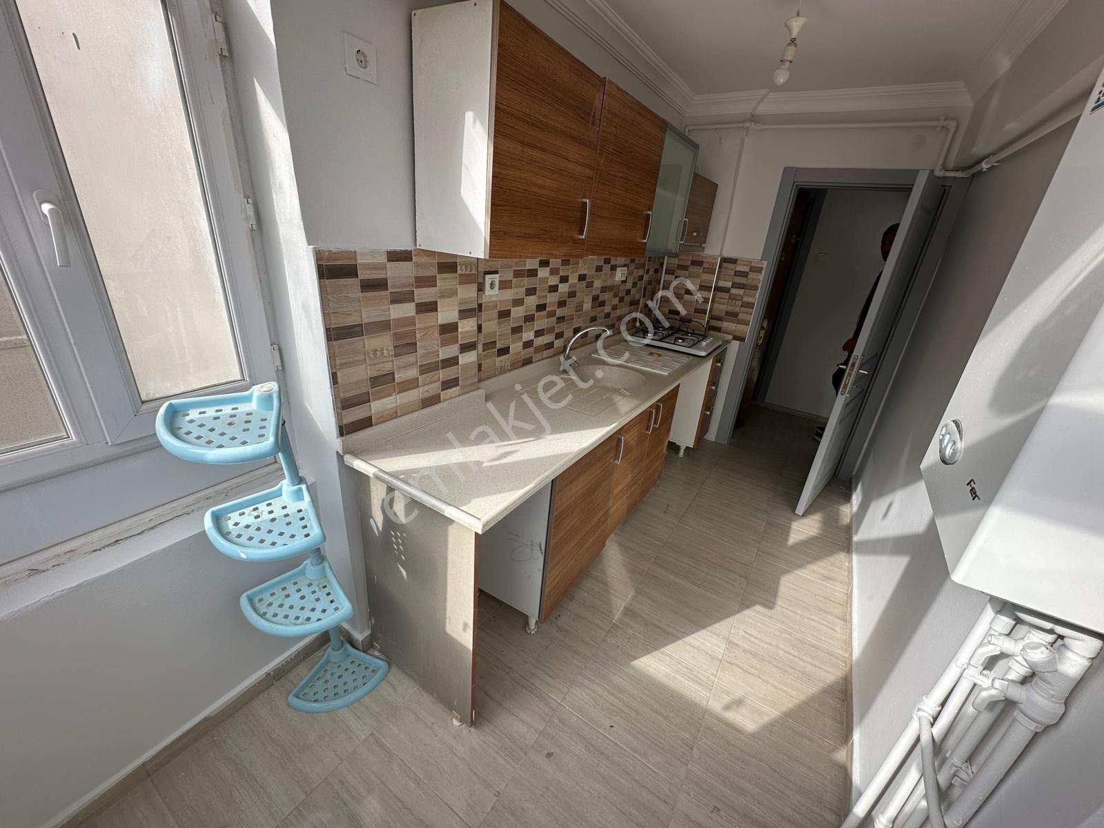 Ankara Pursaklar Ayyıldız Mahallesi Göçmen Evlerinde Kiralık Daire - Görsel 3