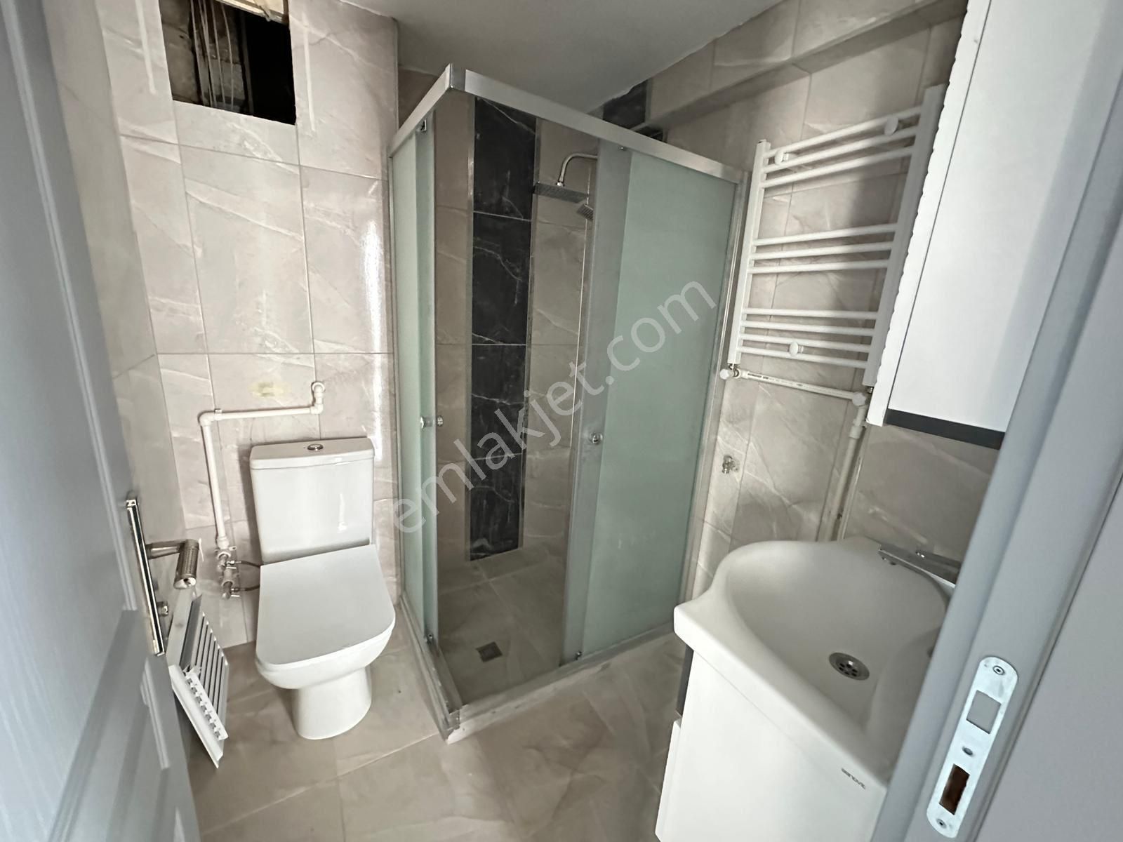 Ankara Pursaklar Ayyıldız Mahallesi Göçmen Evlerinde Kiralık Daire - Görsel 6