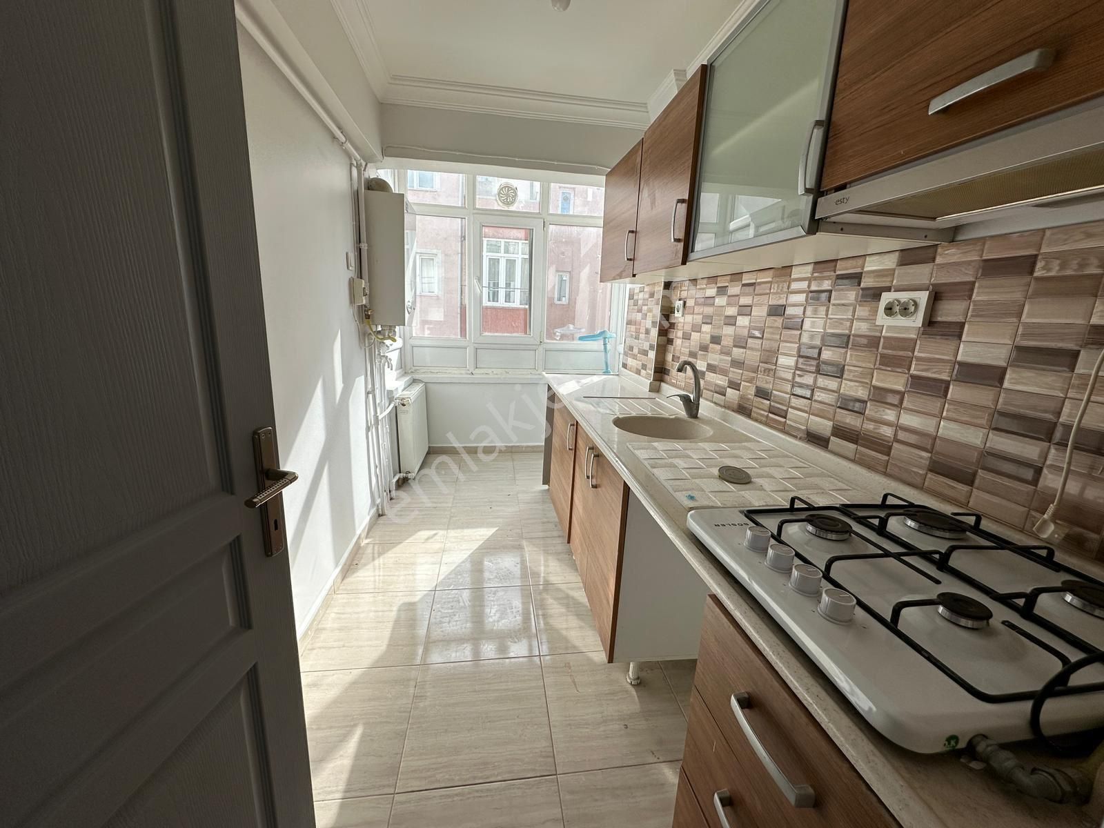 Ankara Pursaklar Ayyıldız Mahallesi Göçmen Evlerinde Kiralık Daire - Görsel 4