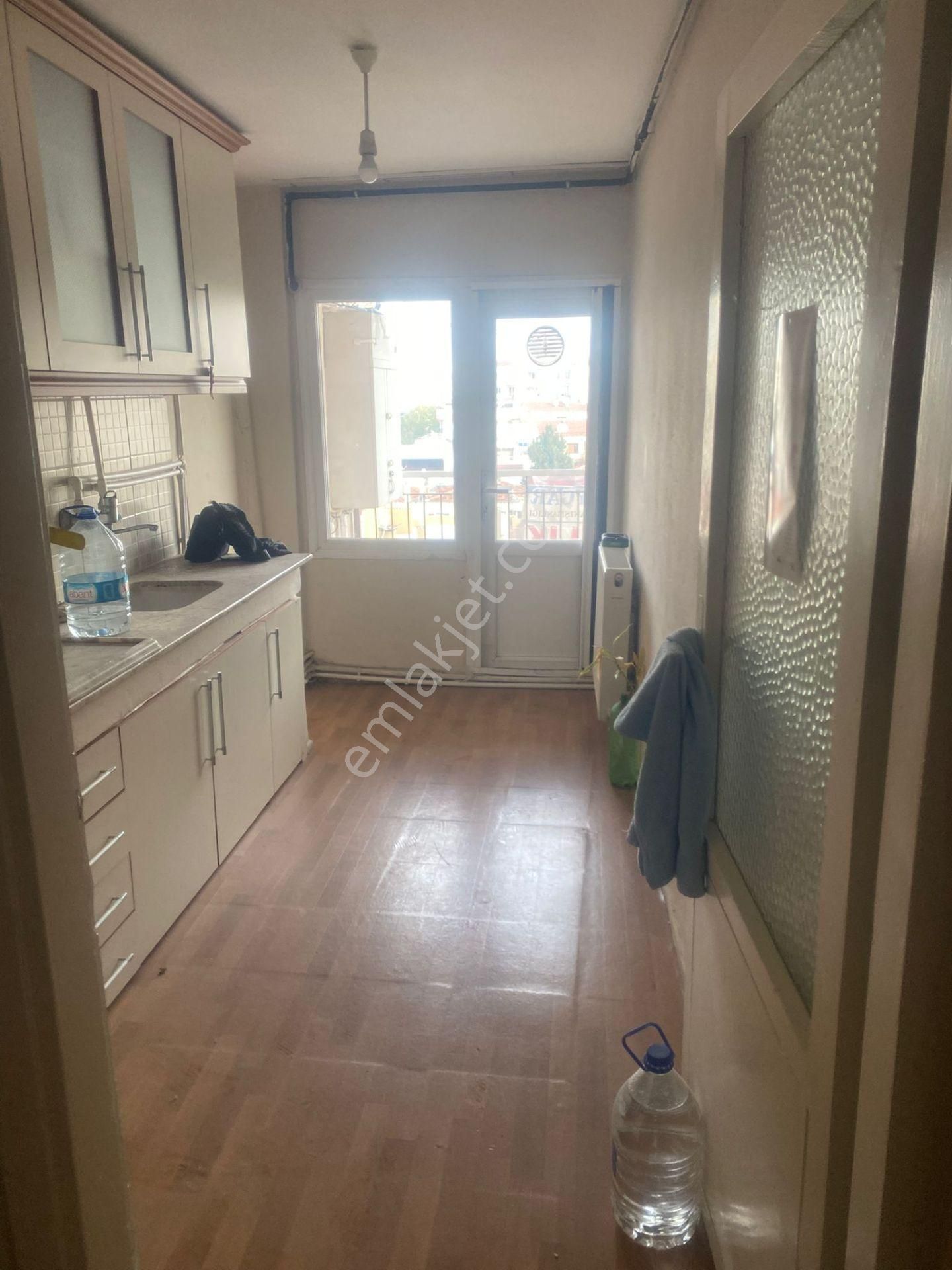 Bornova Kazımdirik Kiralık Daire Bornova Haşim İşcan Caddesinde 2+1 Kiralık...