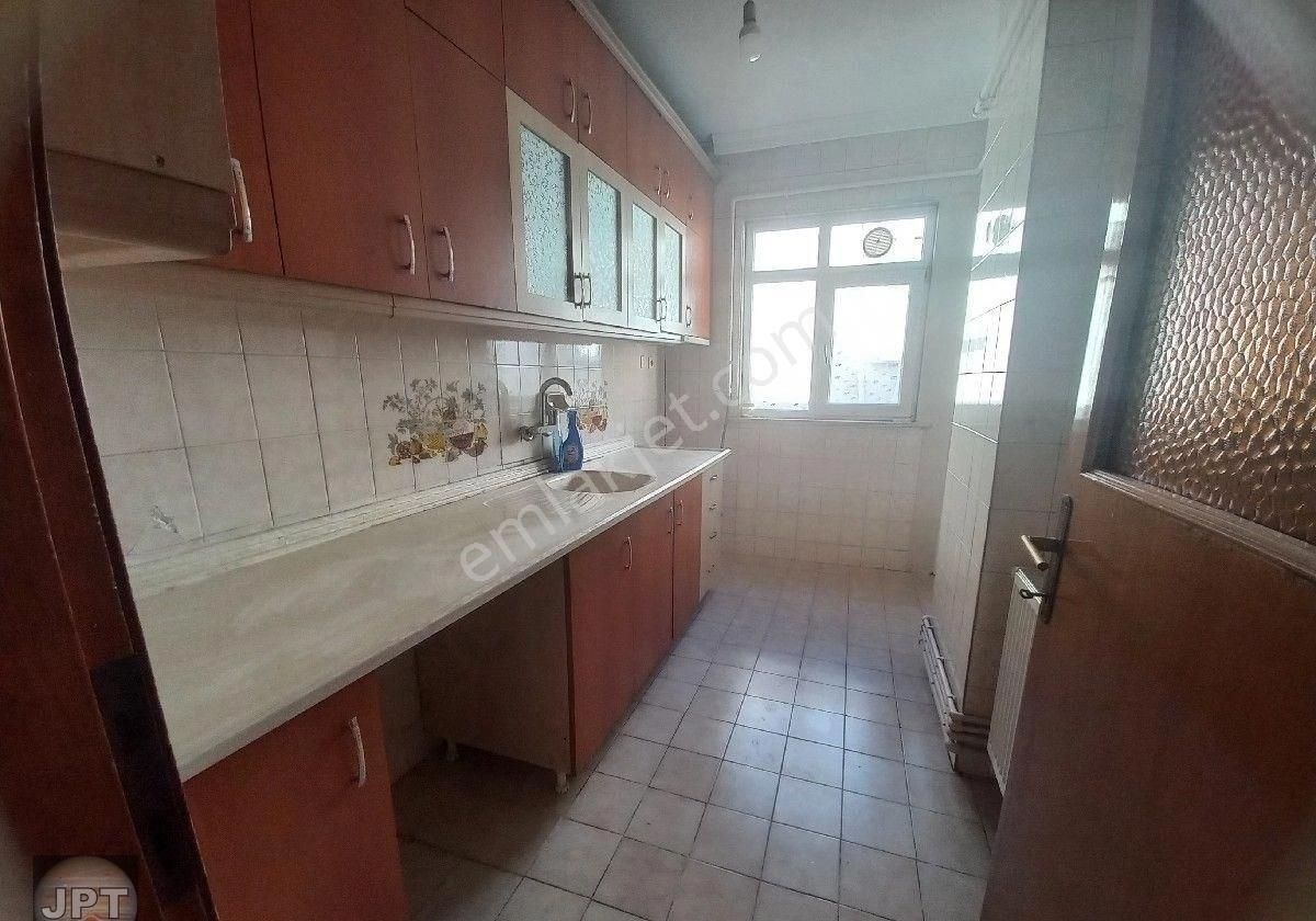 Küçükçekmece Cumhuriyet Kiralık Daire Küçükçekmece Cumhuriyet Mahallesi kiralık  2+1 daire