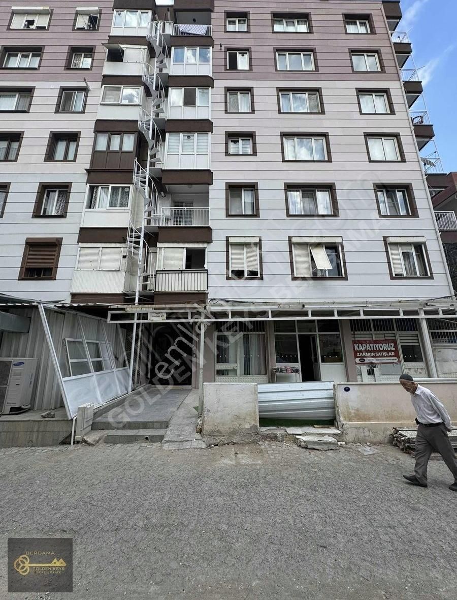 Bergama Maltepe Satılık Daire BERGAMA MALTEPE MAHALLESİNDE SATILIK 3+1 ARAKAT DAİRE