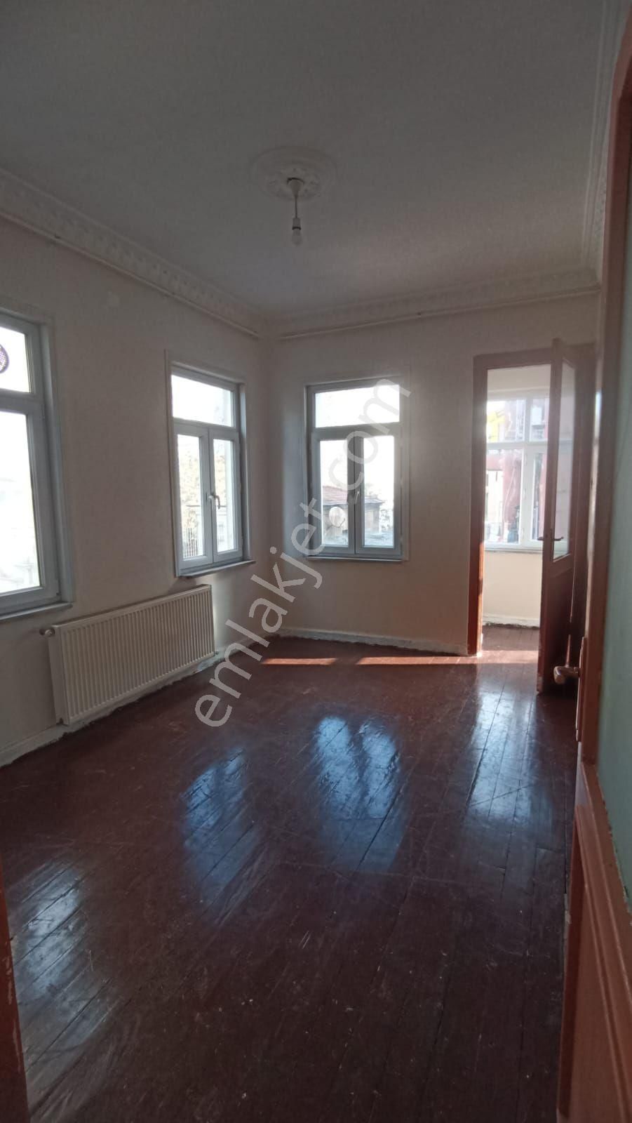 Beyoğlu Kalyoncu Kulluğu Kiralık Daire BEYOĞLUNDA KALYONCU KULLUK CADDE ÜZERİ KİRALIK 