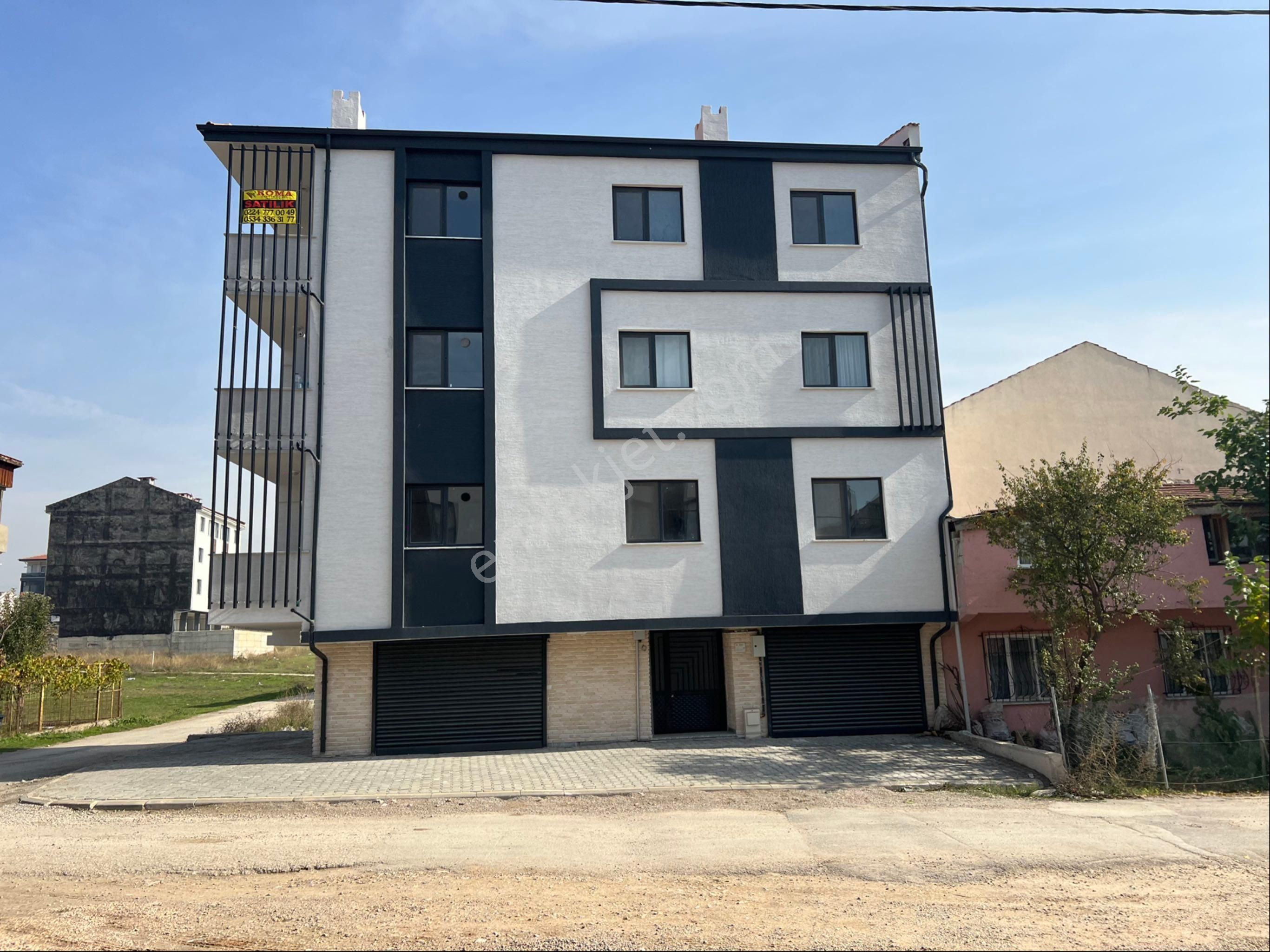 Roma' Dan Akhisar'da Satılık Daire