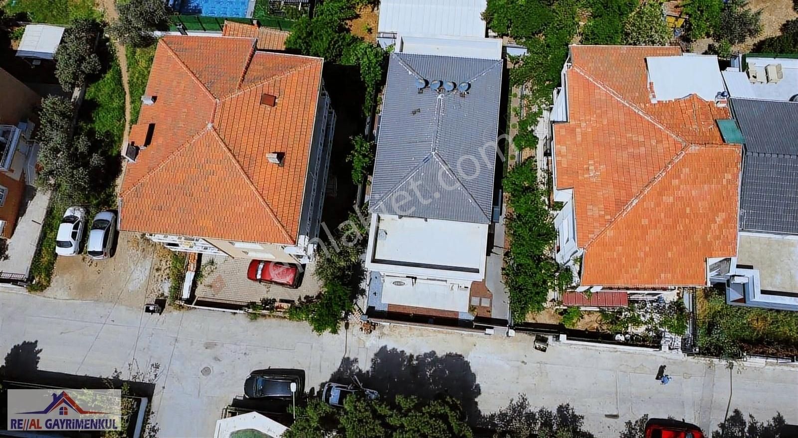 Menderes Kemalpaşa Satılık Villa REAL'den KEMALPAŞA MAH. 3+1 LÜX VİLLA