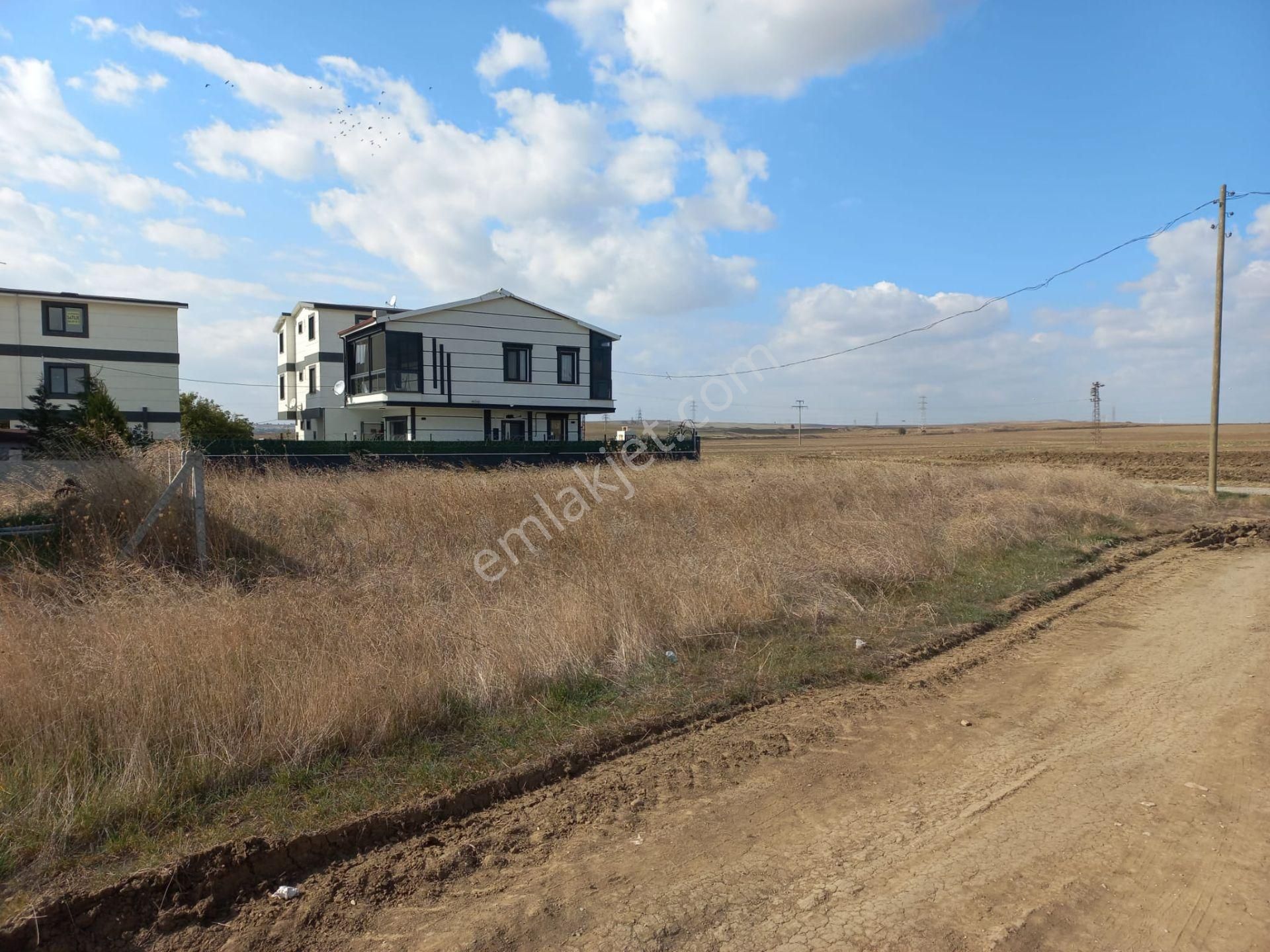 Marmaraereğlisi Çeşmeli Satılık Konut İmarlı  M. Ereğlisi Çeşmeli Sahilinde Satılık 180 m² Kat İrtifaklı Arsa 