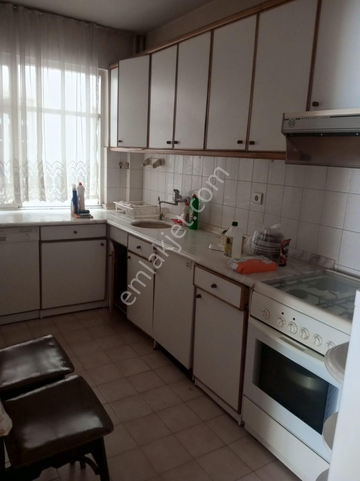 Çankaya Remzi Oğuz Arık Kiralık Daire  GÜVENLİK CD AKBANK ÜSTÜ  2.KAT ÖN  OTOPARKLI M.SİSİTEMLİ 3+1