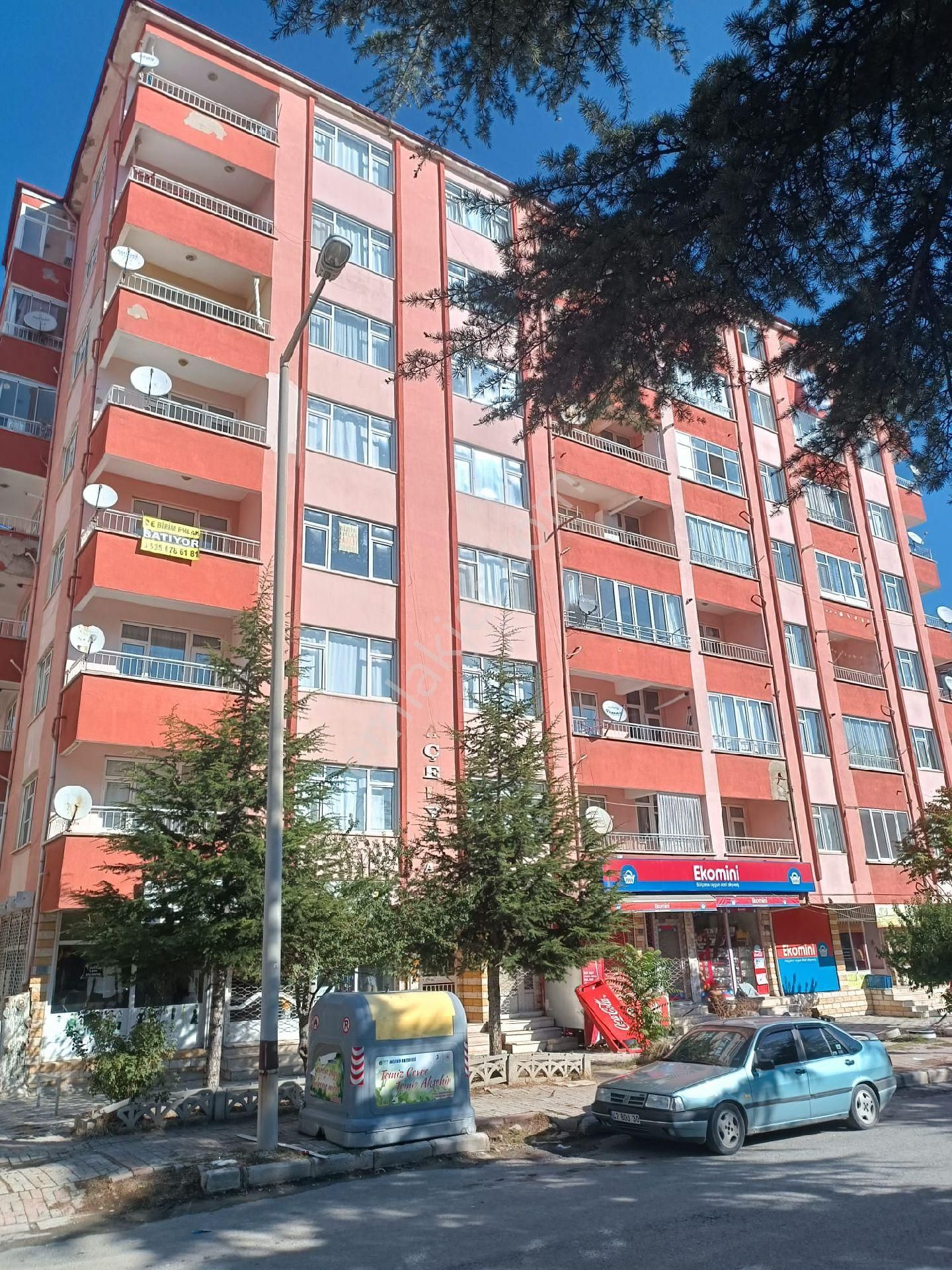 Akşehir Yeni Satılık Daire  İLK GELEN ALIR 3.KAT 3+1 140M2 ASANSÖRLÜ CADDE CEPHELİ DAİRE