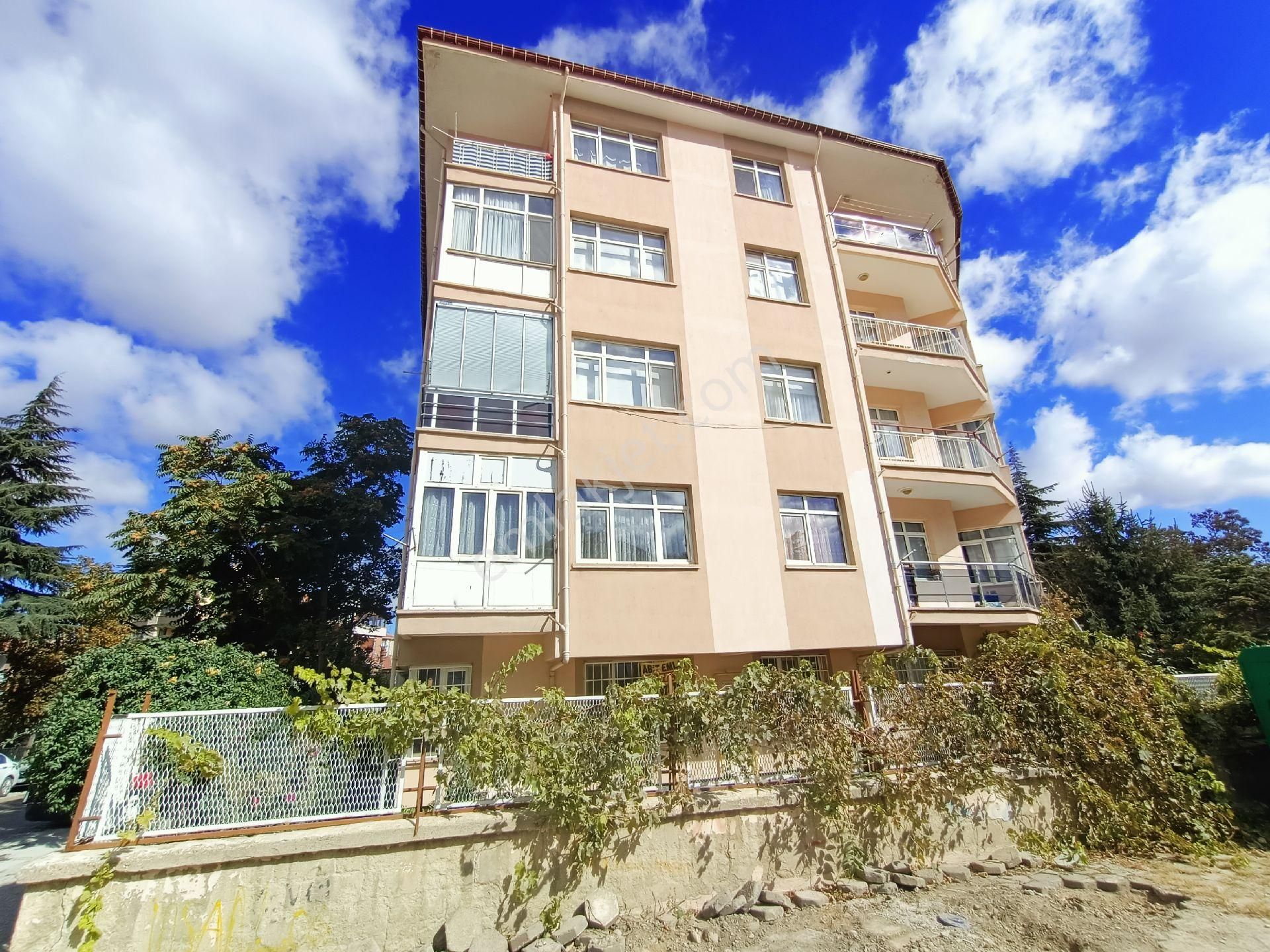 Akşehir Selçuk Satılık Daire  ABİT GM GİRİŞ KAT 2+1 ATATÜRK OKUL CVR. SATILIK DAİRE