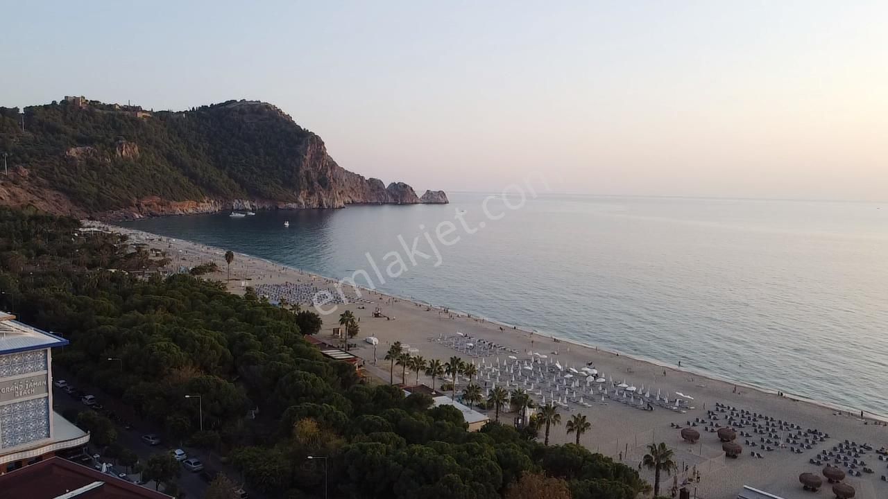 Alanya Saray Satılık Daire Alanya Saray Mah.kleopatra Cvr.eşyalı Satılık 1+1 Daire