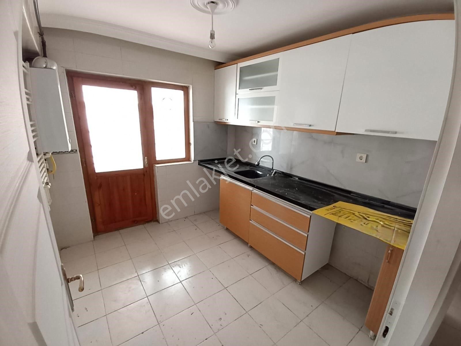 Mamak Yeşilbayır Satılık Daire  YILMAZ'DAN OKUL CADDE YAKINI MASRAFSIZ 3+1 DAİRE