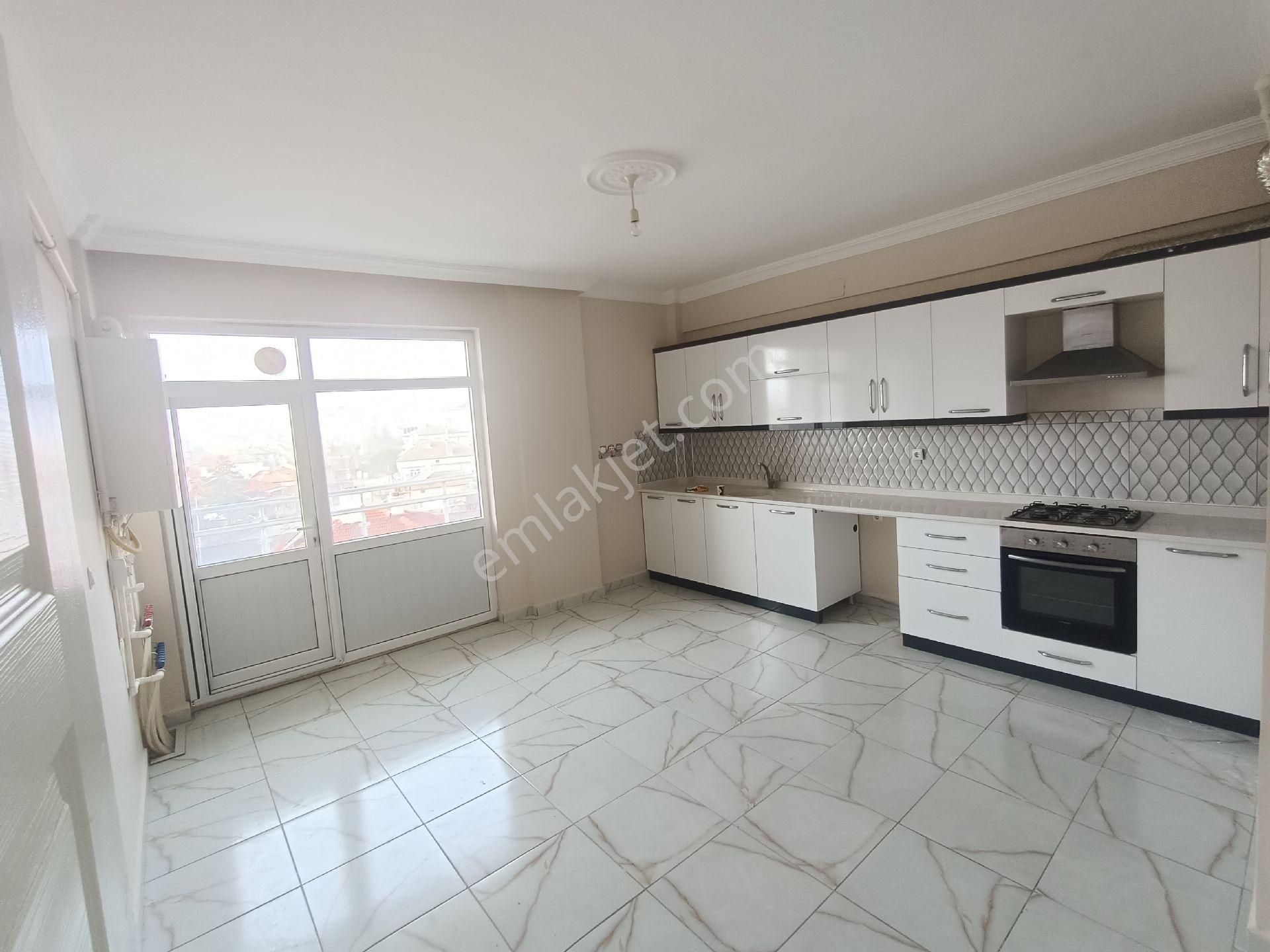 Akşehir Seyran Satılık Daire Abit Gm Seyran Mh. İ 3+1 Cadde Cepheli 5 Yıllık Satılık Daire