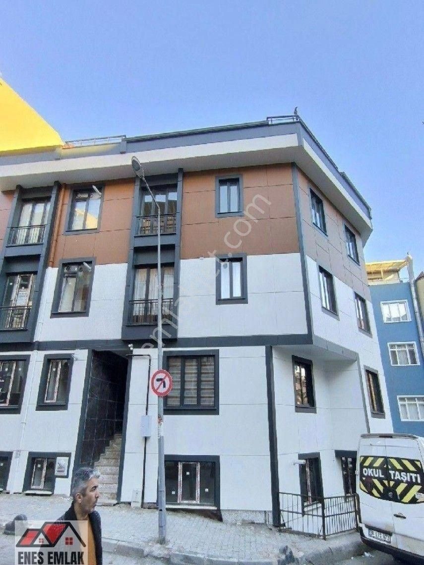 Kağıthane Çeliktepe Satılık Daire ÇELİKTEPEDE SATILIK DAİRE / 1+1 / Yeni Bina / Giriş Kat Hizasında