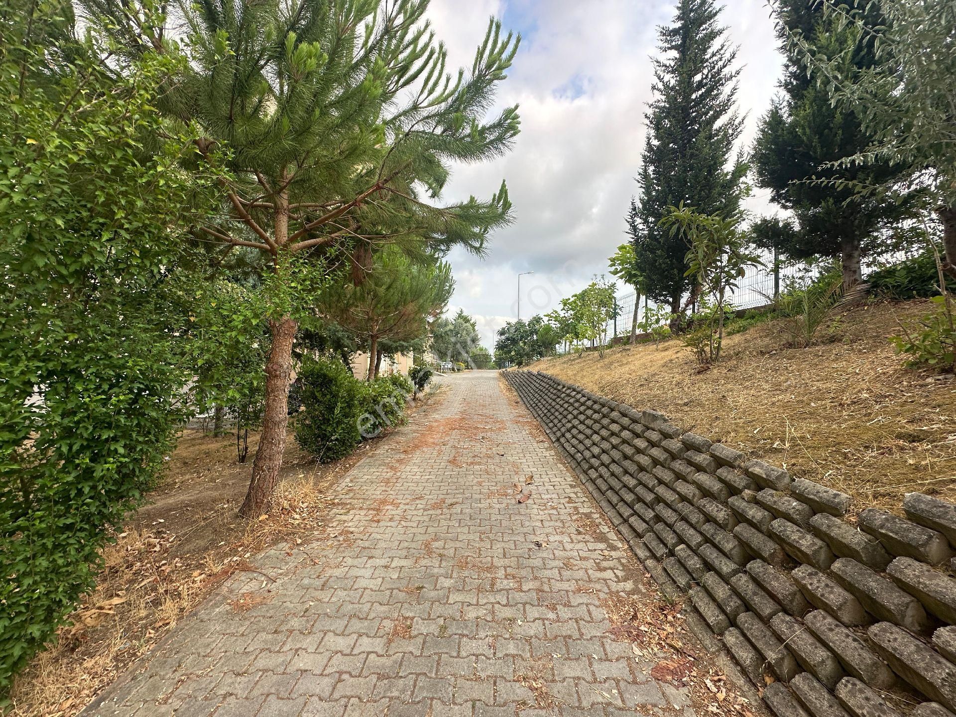 Sakarya Zümrüt Emlaktan Camili Mah. 4+1 185 M2 Satılık Daire - Görsel 8
