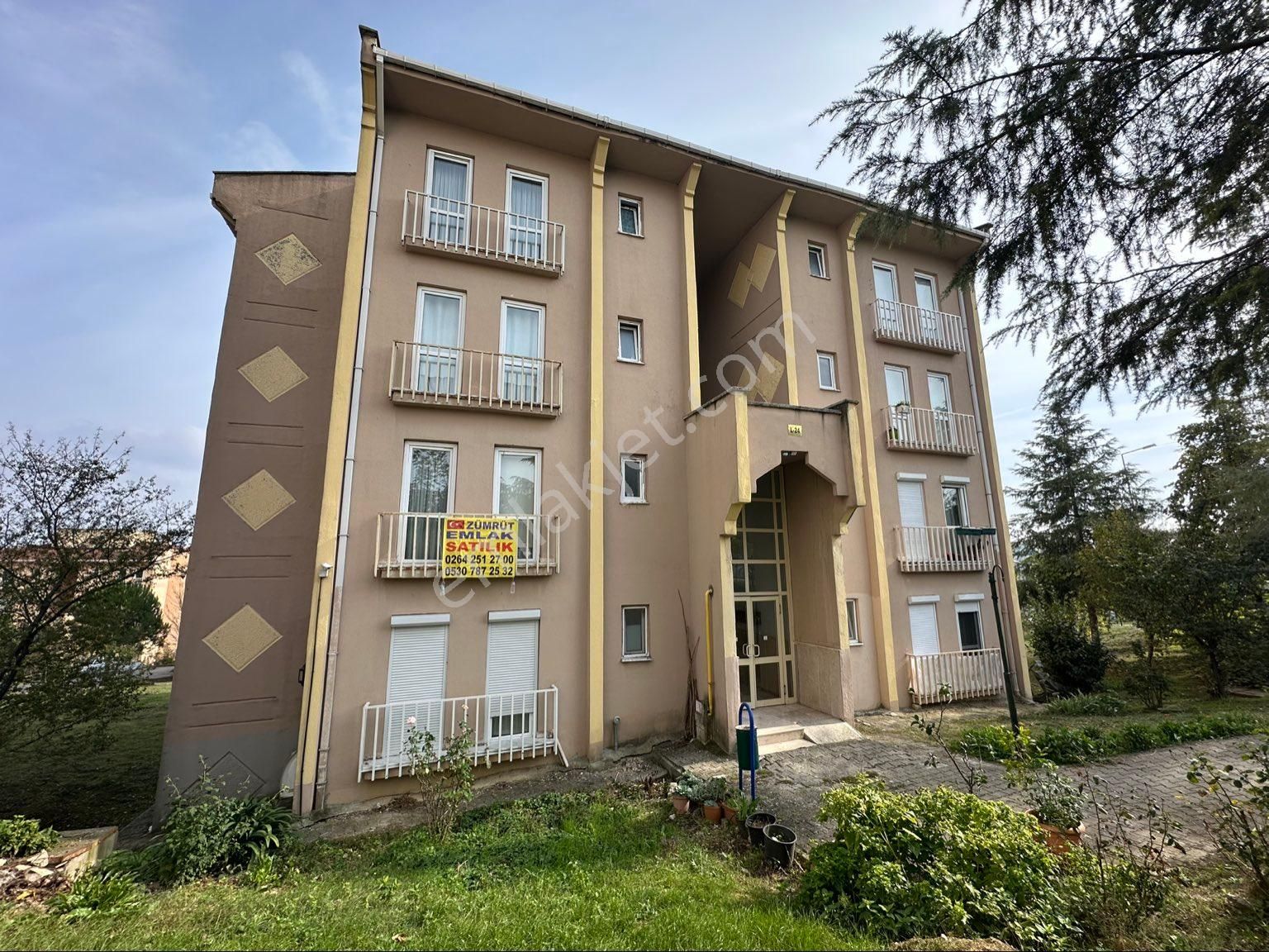 Adapazarı 15 Temmuz Camili Satılık Daire Sakarya Zümrüt Emlaktan Camili Mah. 4+1 185 M2 Satılık Daire