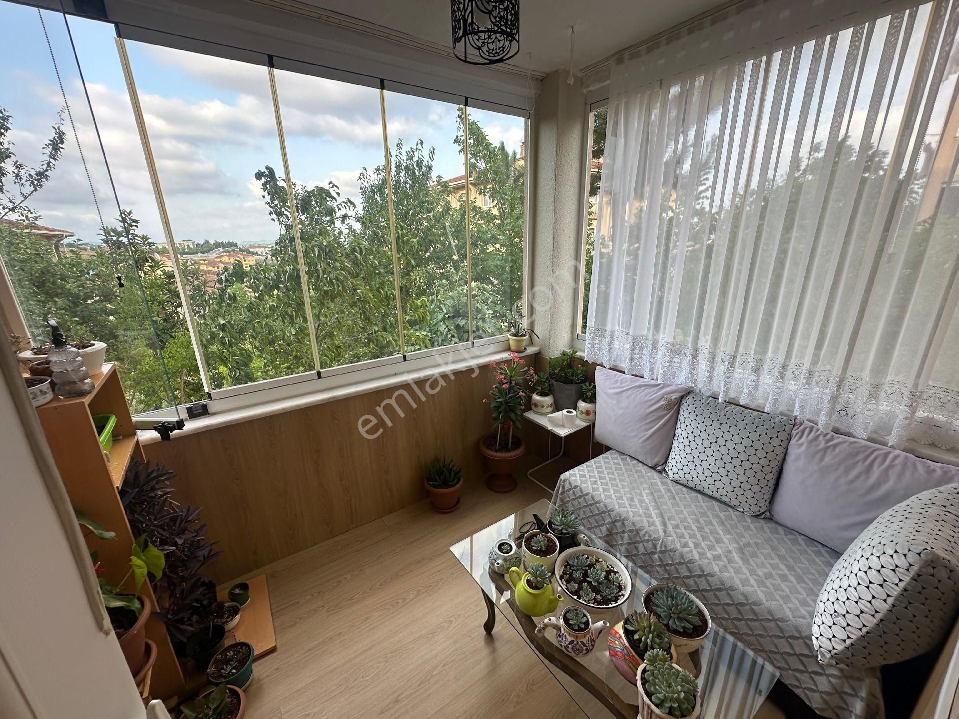 Sakarya Zümrüt Emlaktan Camili Mah. 4+1 185 M2 Satılık Daire - Görsel 5