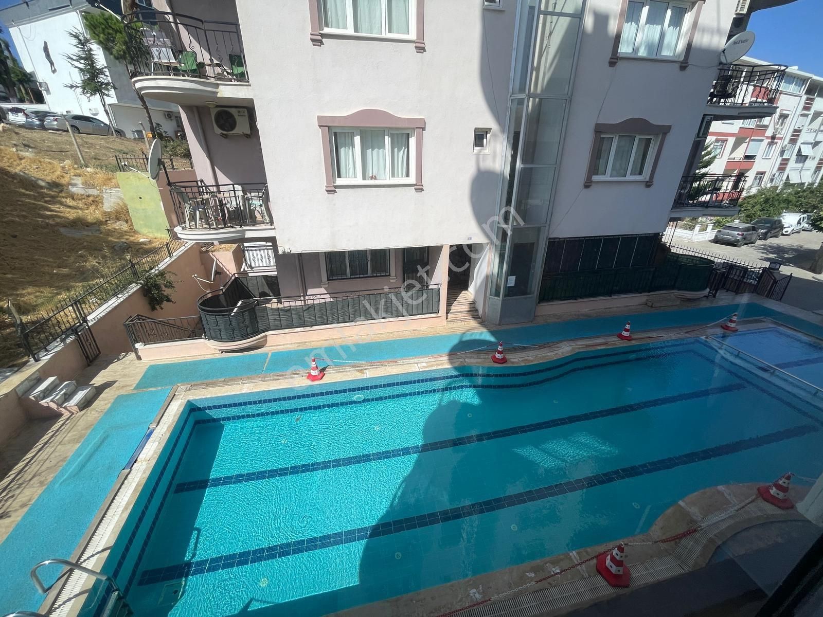 Didim Altınkum Satılık Daire Altınkum mahallesinde plaja 300 metre mesafede 2+1 daire