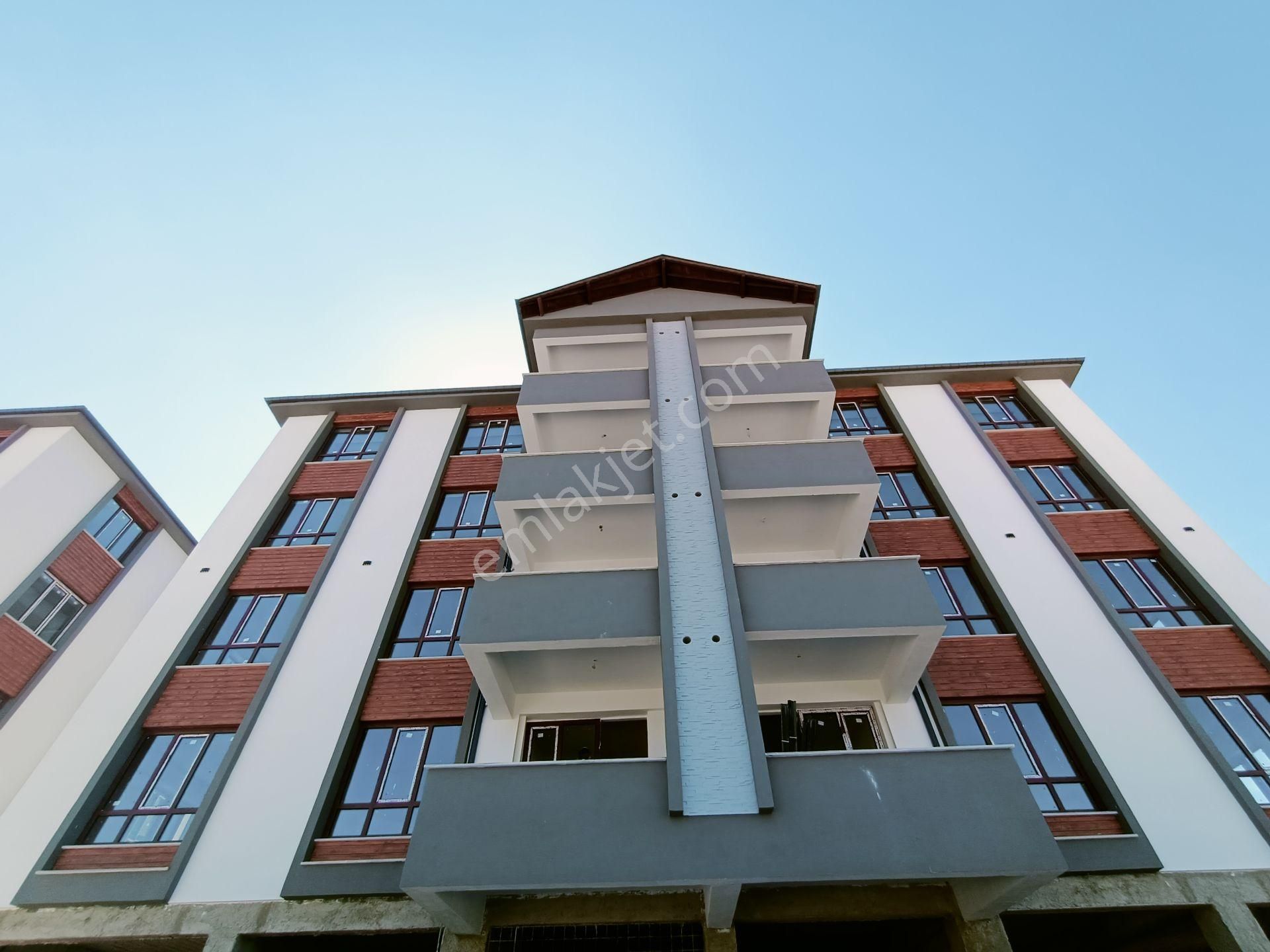 Akşehir Gazi Satılık Daire         ABİT GM GAZİ MH. 3+1 SIFIR CADDE CEPHELİ SATILIK DAİRE 4.KAT