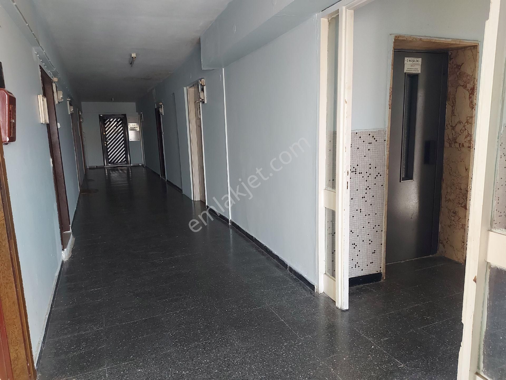 Ankara Çankaya Kiralık Büro  KIZILAY IHLAMUR SOKAKTA KİRALIK 1+1 OFİS KOZLUDAN