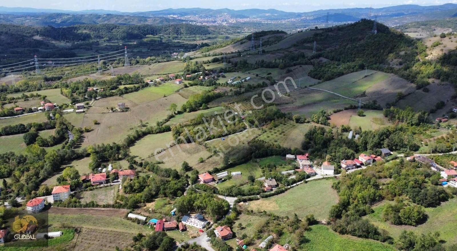 Bartın Merkez Serdar Köyü (Çavuşlar) Satılık Konut İmarlı BARTIN MERKEZE 8 KM %40 İMARLI SATILIK ARSA !!