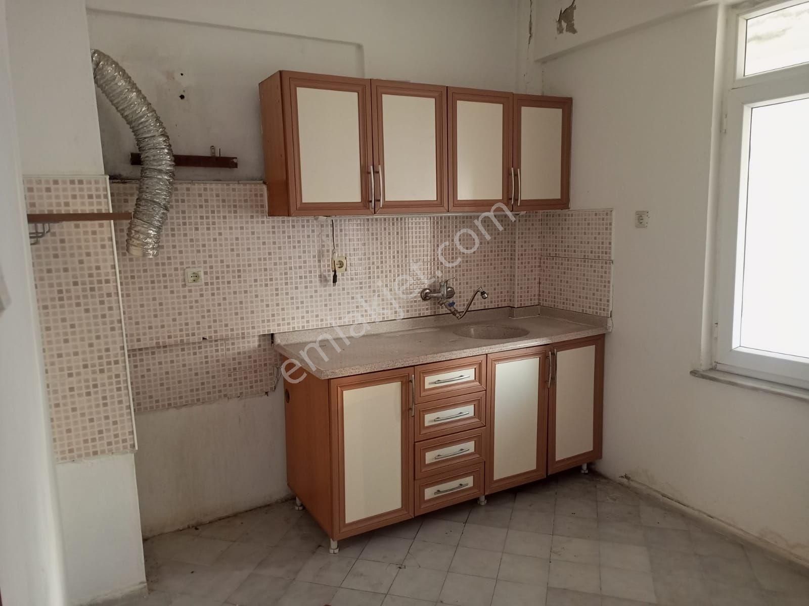 Alanya Mahmutlar Kiralık Daire mahmutlar yatmaz taksi yani 3+1 boş kiralık daire 10.000tl 5076