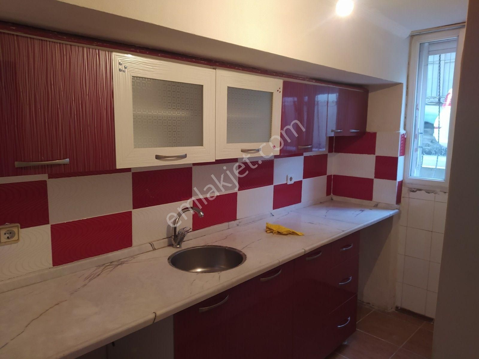 Konak Atilla Satılık Daire  ÜÇYOL METRO YÜRÜME MESAFESİ 1+1 YATIRIMLIK SATILIK DAİRE