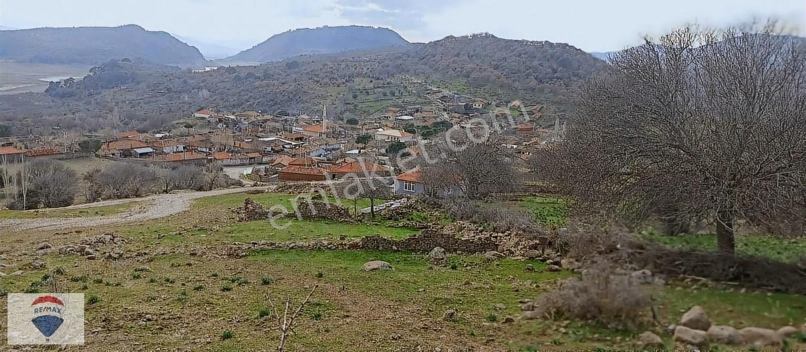 Bergama Hamzalısüleymaniye Satılık Tarla Bergamaya 5 dk mesafede çiftlik yapımına uygun fırsat arazi