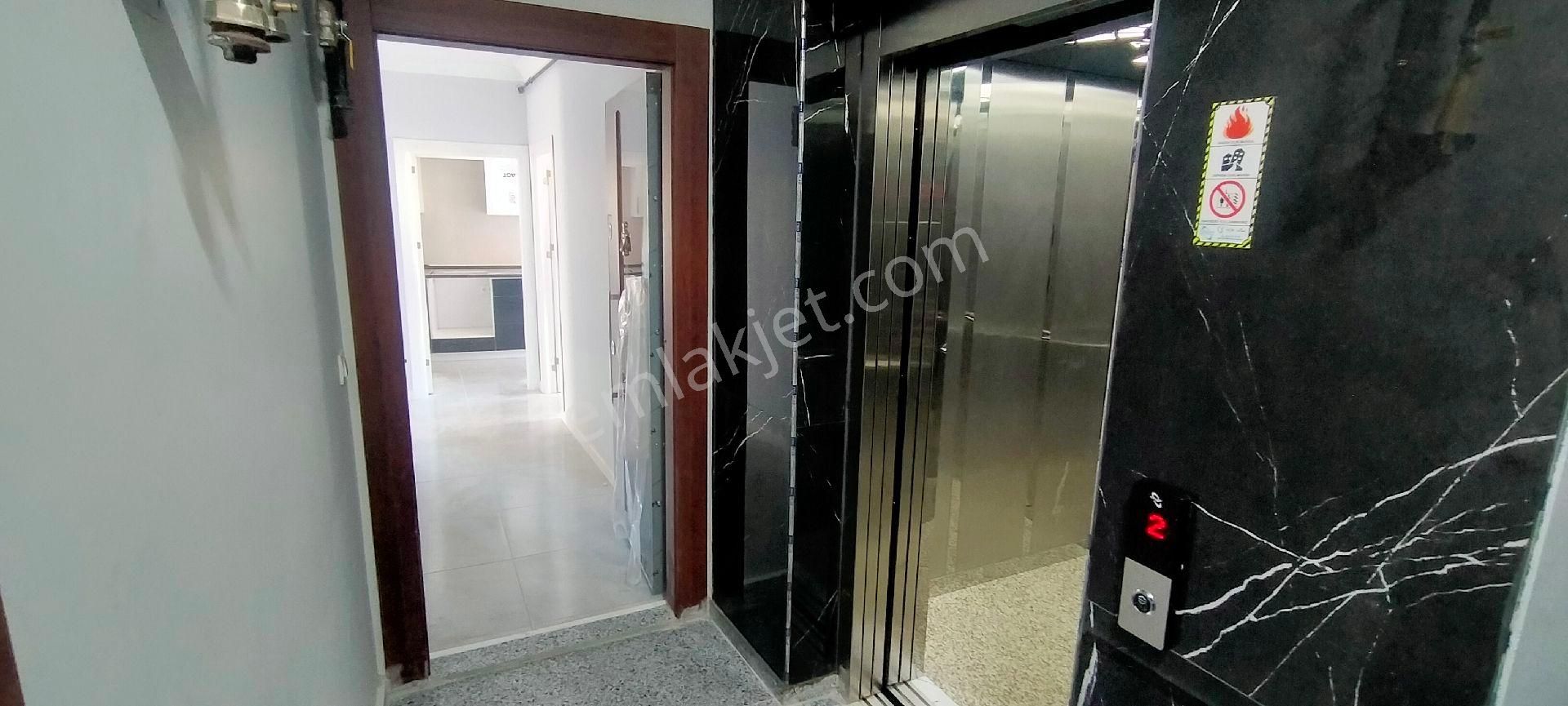 Sancaktepe Satılık 2+1 80m² 2.kat Sıfır Asansörlü