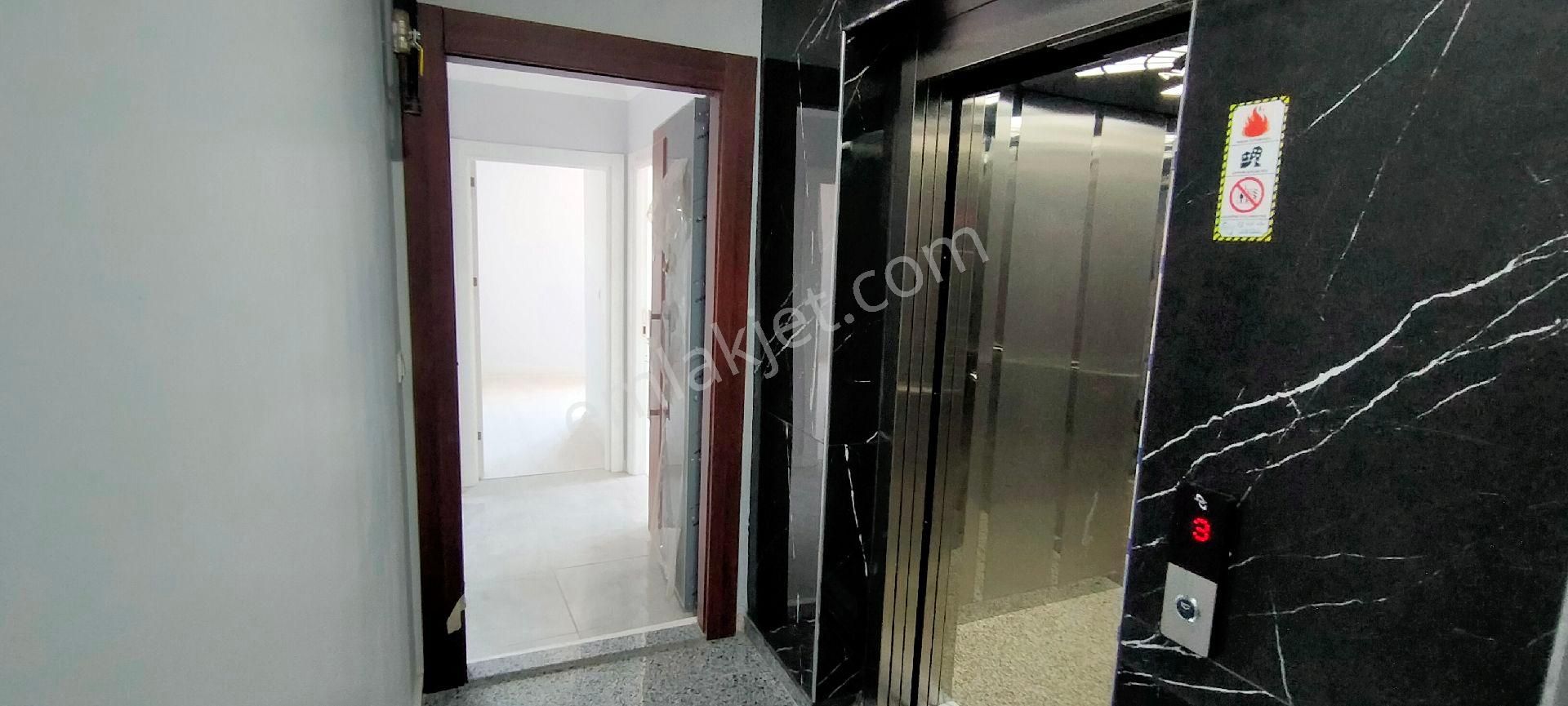 Sancaktepe Satılık 5+2 200m² Üstdubleks Sıfır Asansörlü Kapalı Otopark