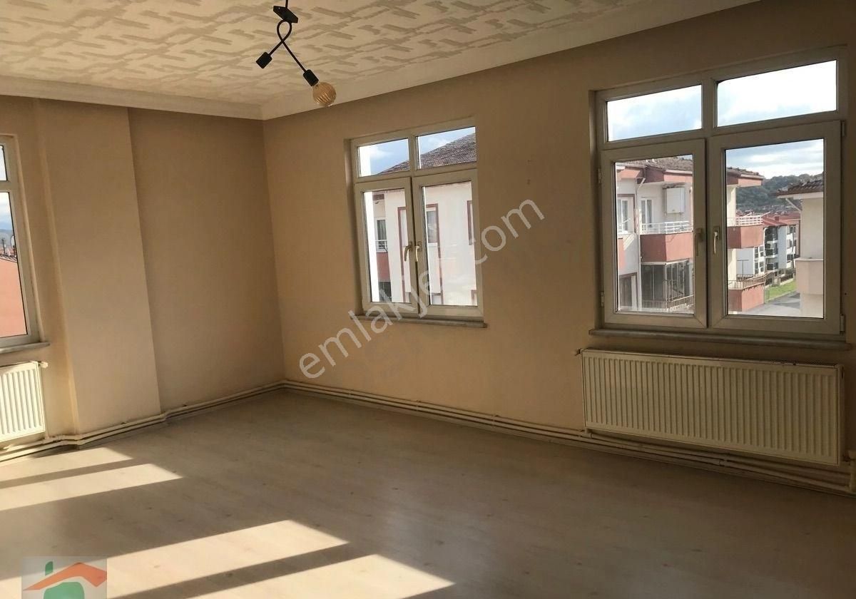 Bartın Merkez Kemer Köprü Kiralık Daire Çatmaca Eski Aktıp Arkası 2+1 Geniş 120 M2 Daire