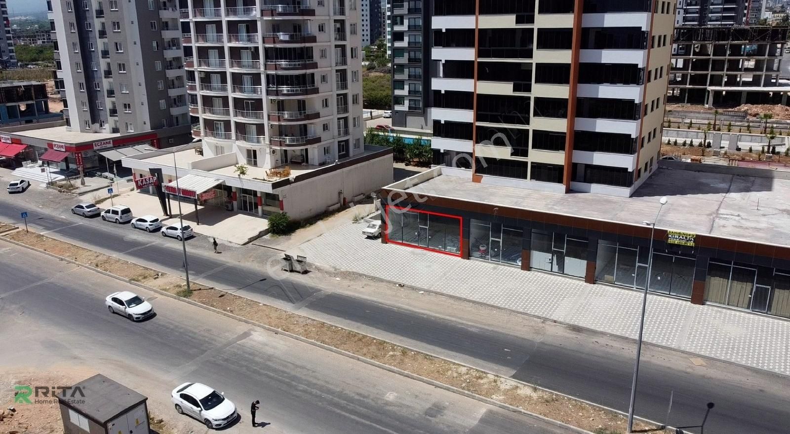 Mezitli Akdeniz Kiralık Dükkan & Mağaza MEZİTLİ YAŞAR DOĞU CADDESİNE CEPHELİ 285 M² DÜKKAN