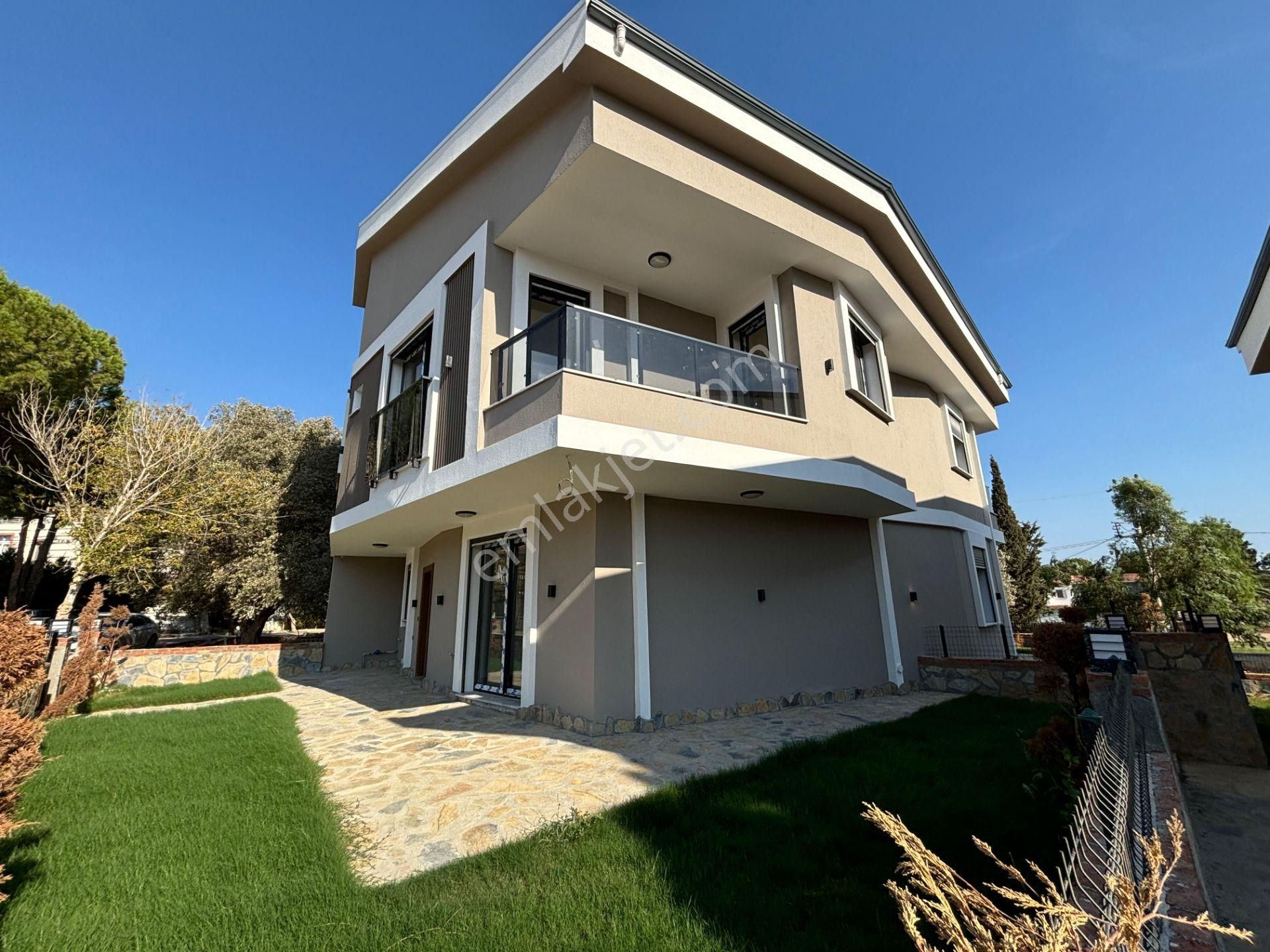 Didim Efeler Satılık Villa  DENİZE SIFIR SİTE İÇİNDE SATILIK FIRSAT VİLLA