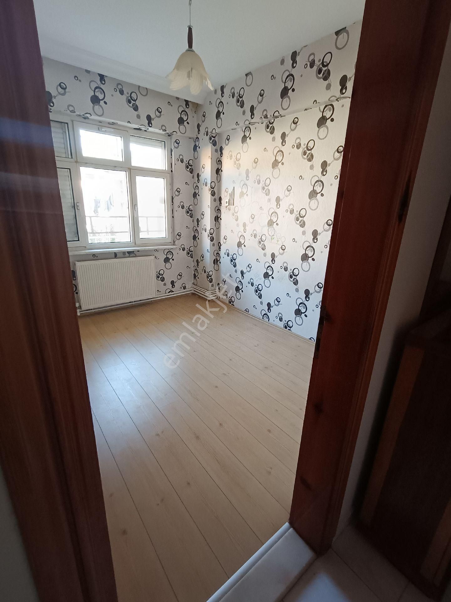 Nazilli Yeni Kiralık Daire yenı mah de 3+1 dogalgazlı daıre cıft balkonlu ferah daire