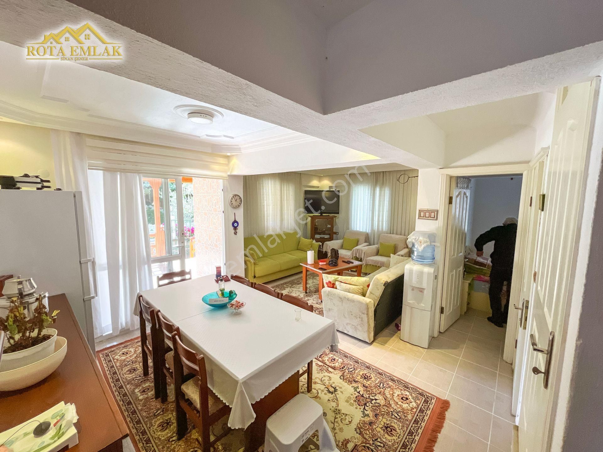 Rota Emlak'tan Denize Yürüme Mesafesinde Satılık 6+2 Tripleks - Görsel 9