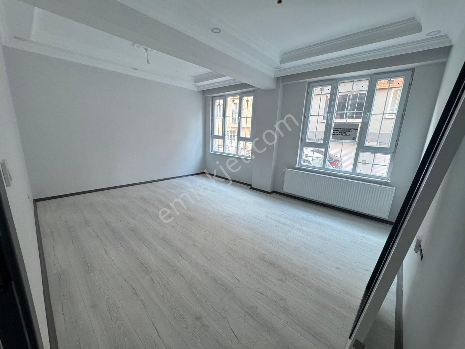 Odunpazarı Emek Satılık Daire  EMEK MAH. ERTAŞ  CADDESİ YAKINI 2+0 75M2 DAİRE