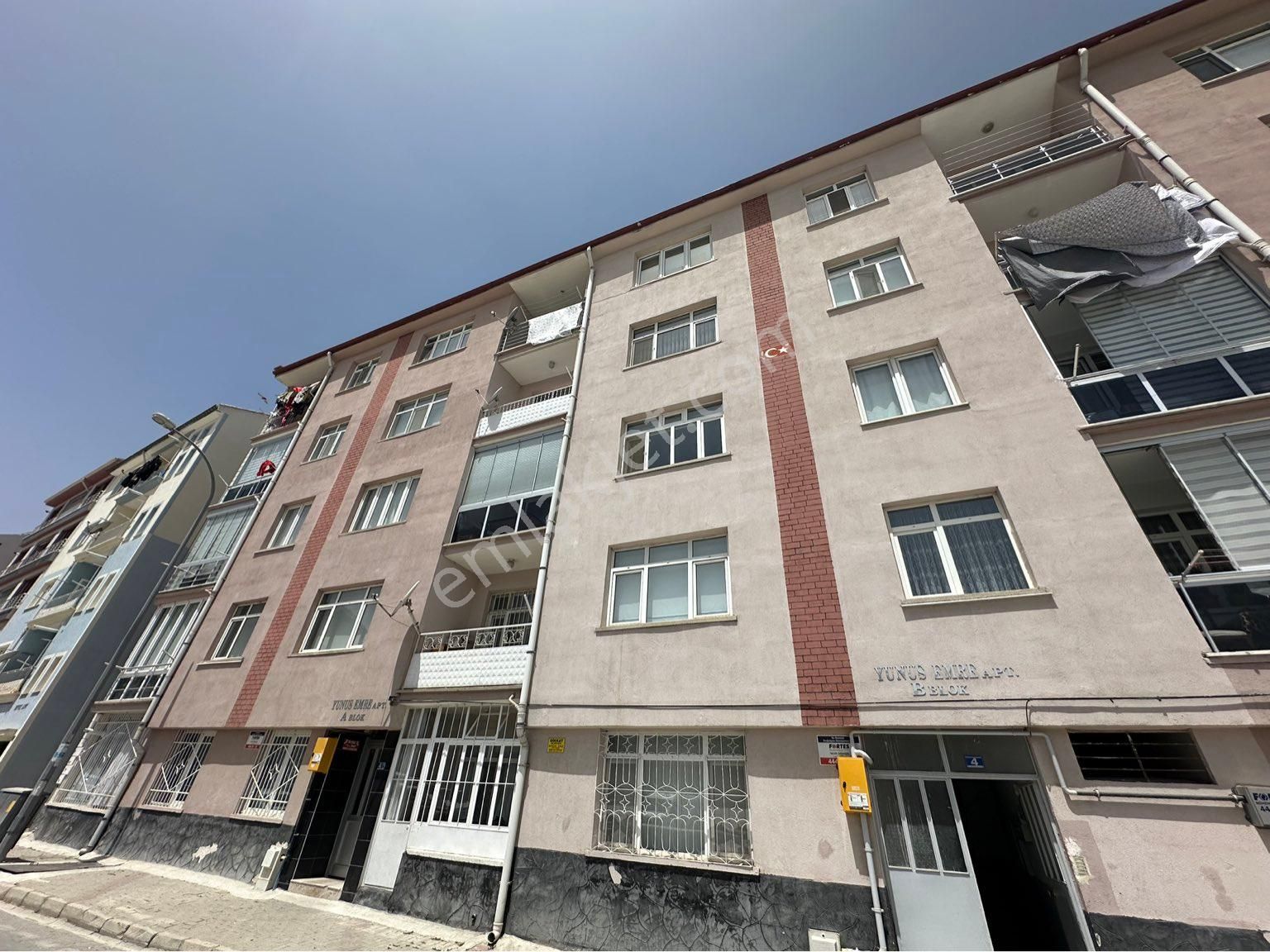 Akşehir Nasreddin Hoca Satılık Daire  A-K EMLAKTAN ÇARŞIDA 3+1 KOMBİLİ MANTOLU SATILIK DAİRE