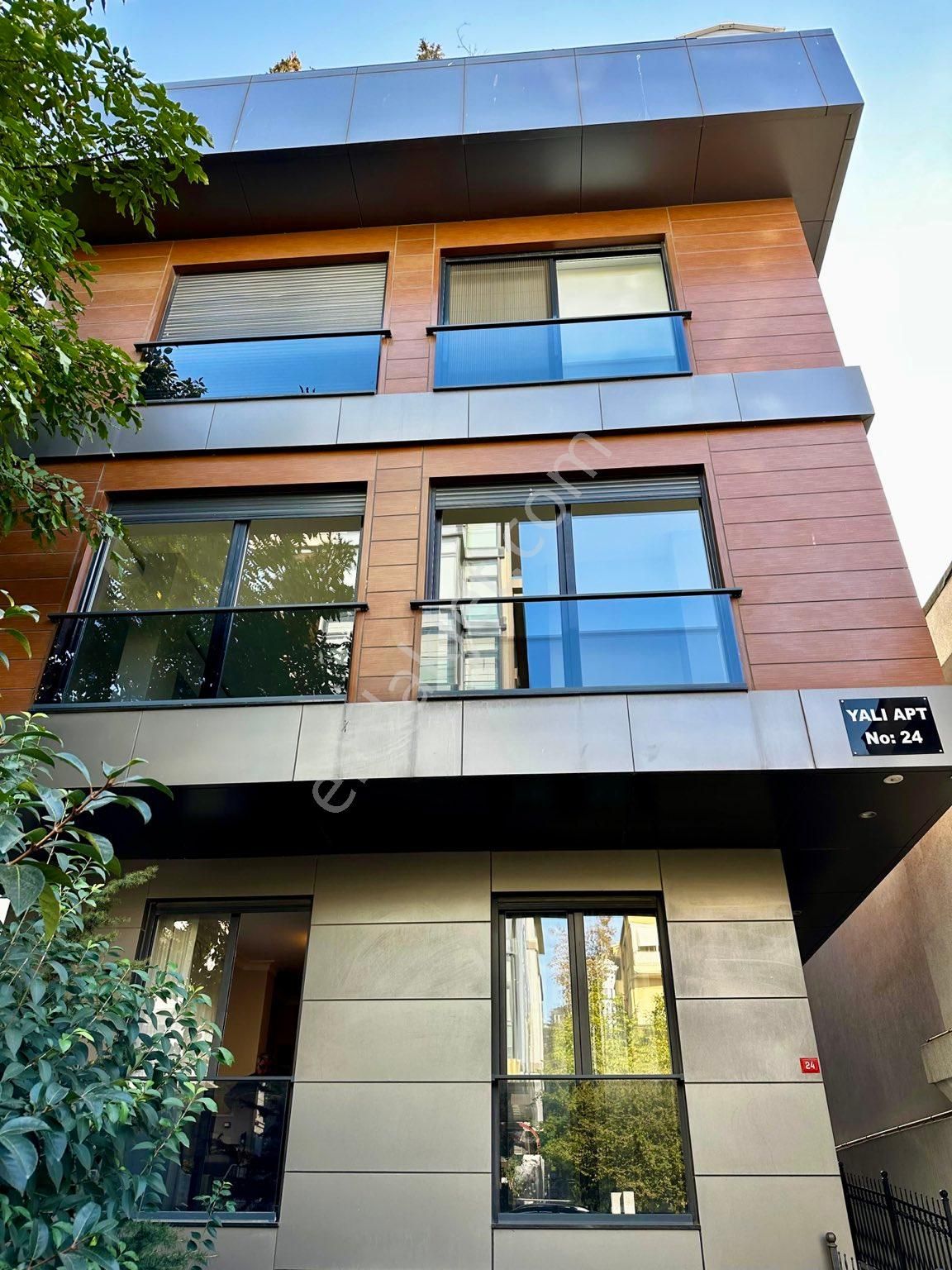 Kadıköy Bostancı Satılık Daire  SUADİYE YALI PARSELİNDE OFİS VE KONUTA UYGUN 70 m² NET BOŞ 2+1