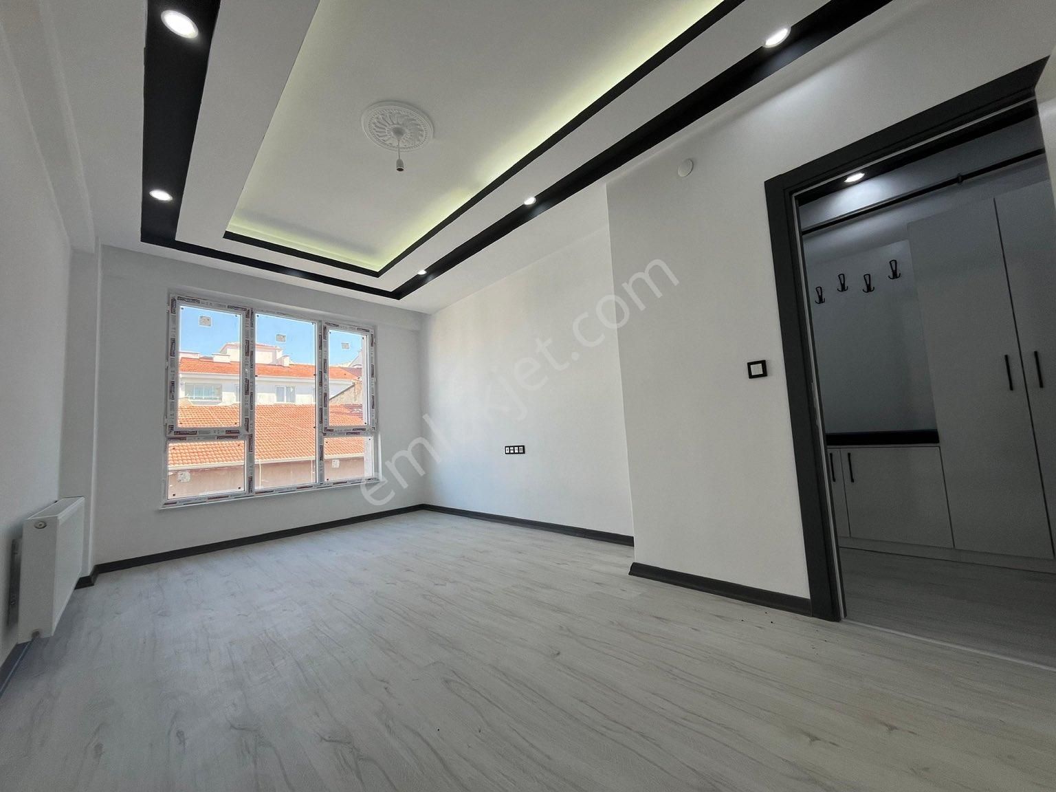 Odunpazarı Emek Satılık Daire Emek Mah. Dilek Caddesi Yakını 2+1 100m2 Daire