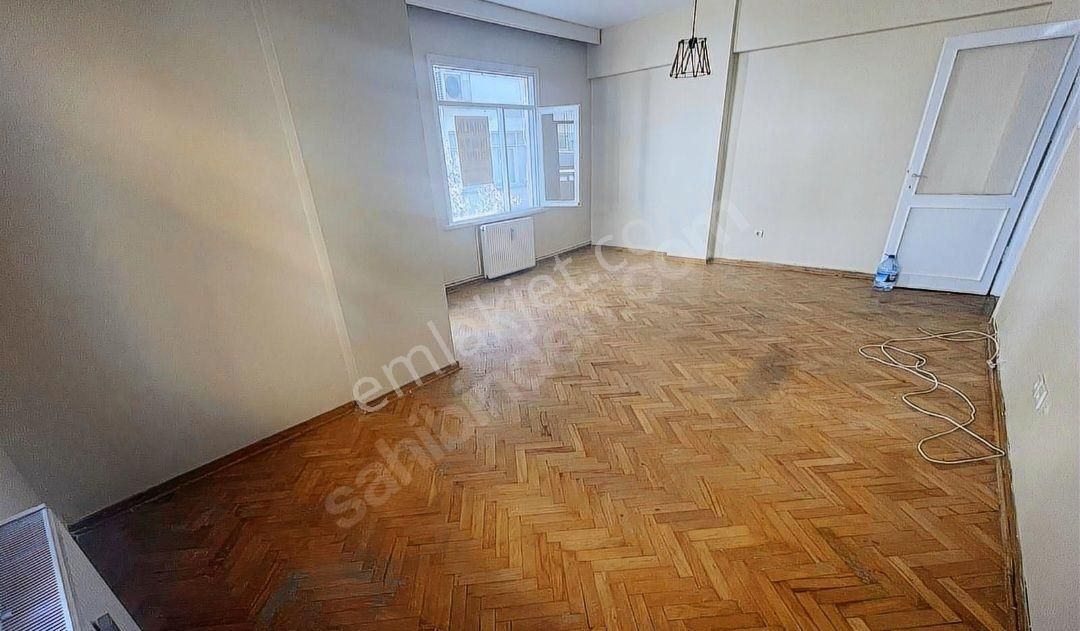 Maltepe Altıntepe Kiralık Daire  KEMALİST  GAYRİMENKUL'DEN ALTINTEPEDE MİNİBÜS YOLUNA YAKIN 3+1 DAİRE