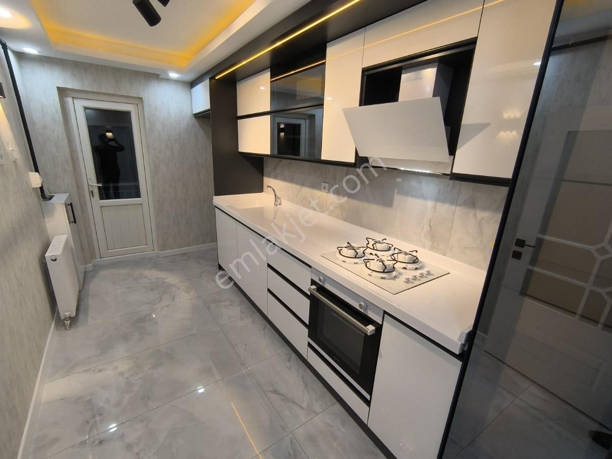 Sincan Akşemsettin Satılık Daire SİNCAN AKŞEMSETTİN MAH 3+1 ÖN CEPHE FULL+FULL YAPI DAİRE