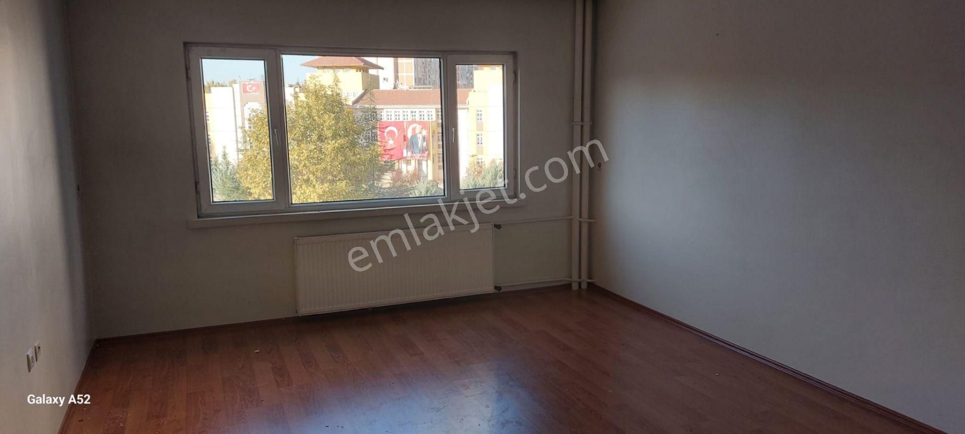 Mamak Altınevler Kiralık Daire  YÜCELERDEN ALTINEVLER MAHALLESİNDE 3+1 ARA KATTA TEMİZ DAİRE