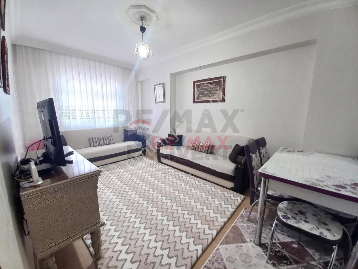 Palandöken Adnan Menderes Satılık Daire Re/max Lacivert'ten Köşk Mahallesi'nde Satılık 3+1 Daire