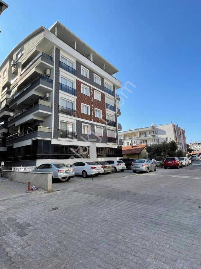 Didim Yeni Satılık Daire YENİ MAHALLEDE MERKEZİ KONUMDA SATILIK 3+1 AYRI MUTFAK DAİRE