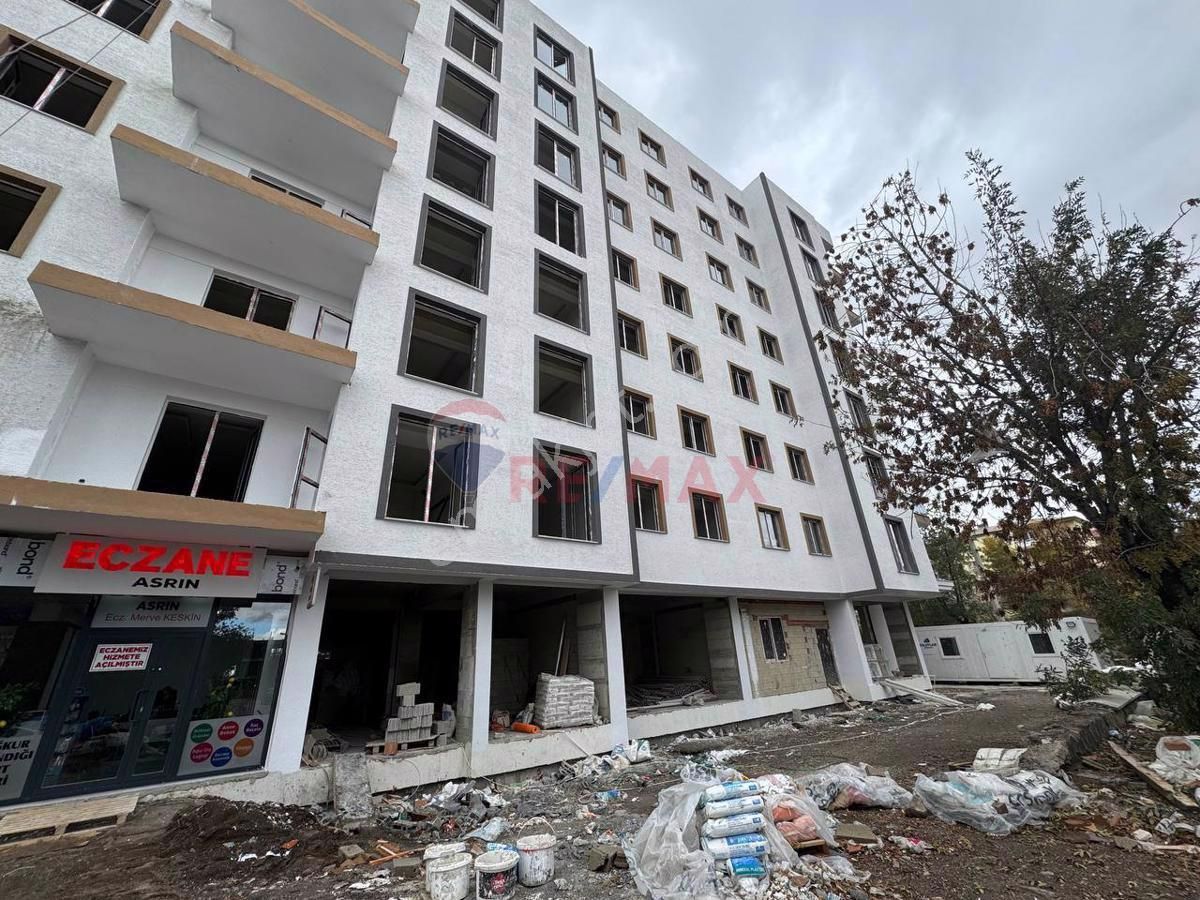 Palandöken Adnan Menderes Satılık Dükkan & Mağaza Re/max Lacivert'te Yenişehir'de Satılık İş Yeri