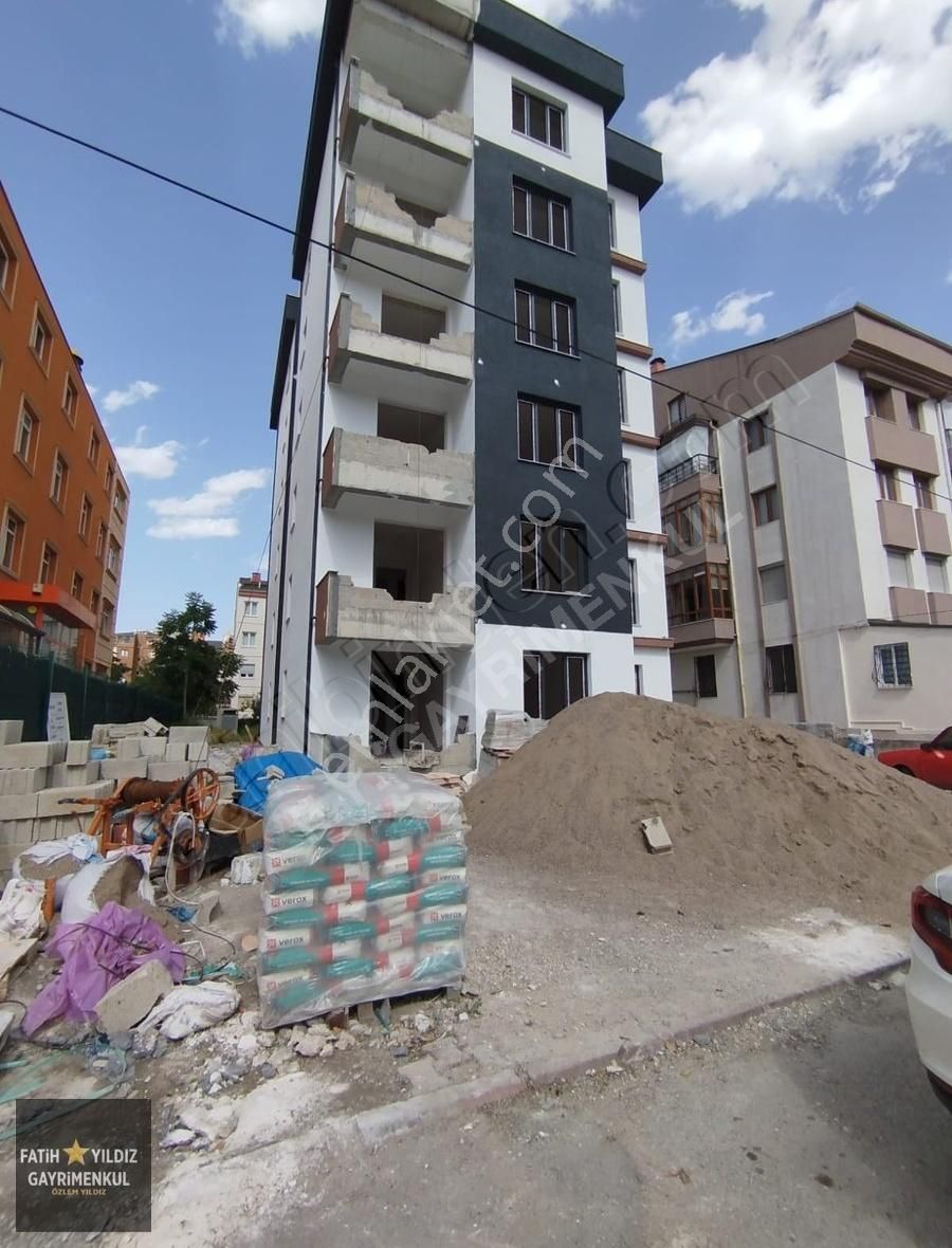 Kocasinan Barbaros Satılık Daire SÜMER MAH. ADLİYE KARŞISI SATILIK 2+1 DAİRE