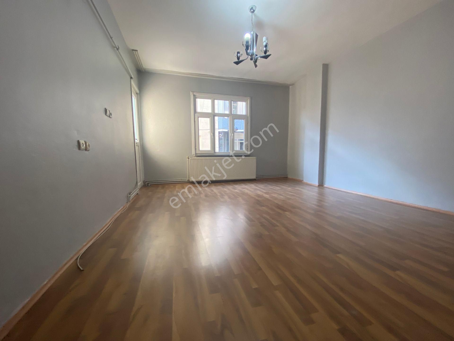 Esenler Davutpaşa Kiralık Daire  AVRUPA EMLAK TAN DAVUT PAŞA MAH 90M² 2+1 2.KAT,YILDIZ TEKNİK.ÜNVST.YAKIN,KOMBİLİ