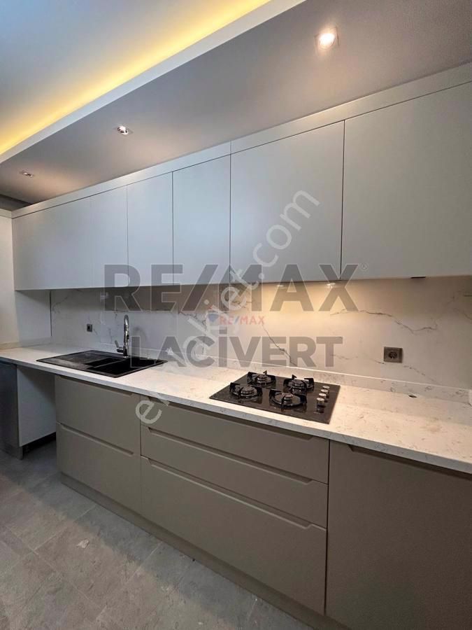 Palandöken Hüseyin Avni Ulaş Kiralık Daire Re/max Lacivert'ten Yıldızkent AcarKent'te Kiralık 3+1 Daire