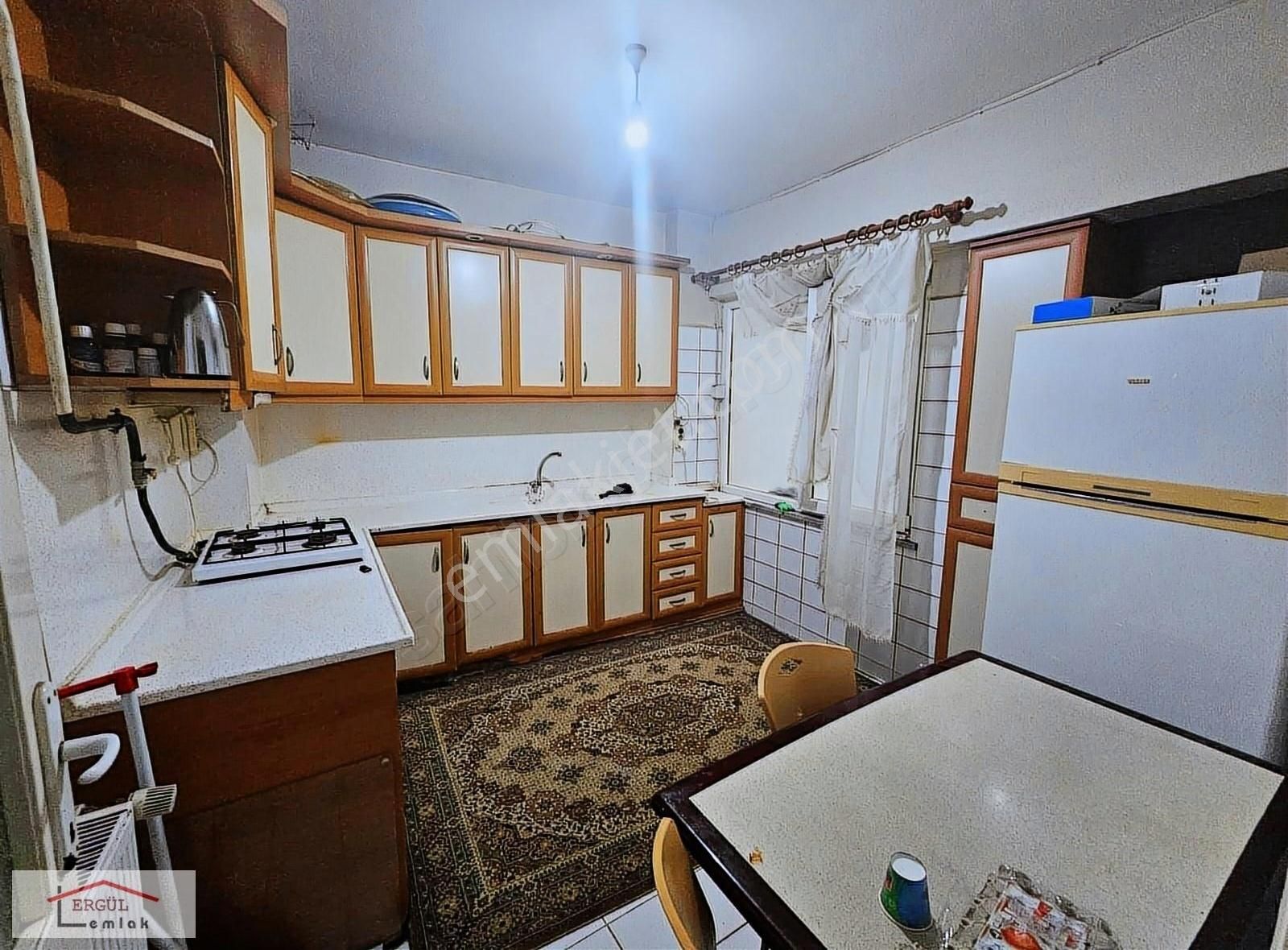 Adapazarı Papuççular Satılık Daire ADAPAZARI PAPUÇCULARDA 3.KAT EŞYALI 2+1 DAİRE