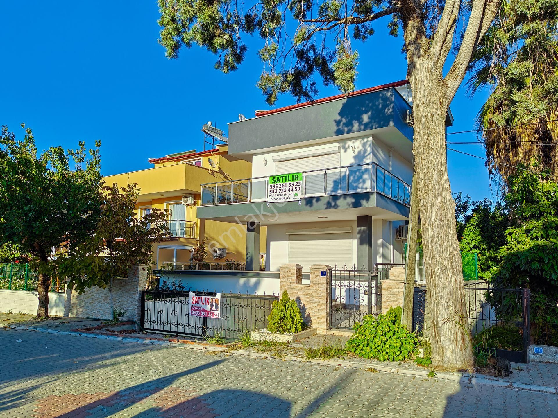 Kuşadası Güzelçamlı Satılık Villa Kuşadası Güzelçamlı Da Limana 200mt Mesafede Müstakil 6 Yaşında Tripleks Lüks Villa